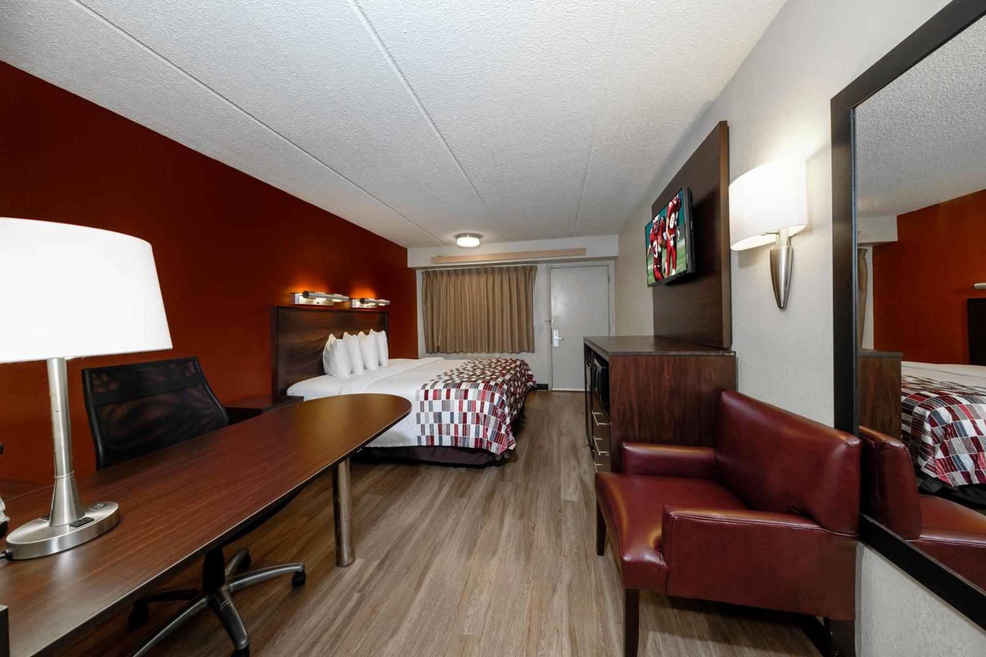 Red Roof Inn Tampa - Brandon photo 11