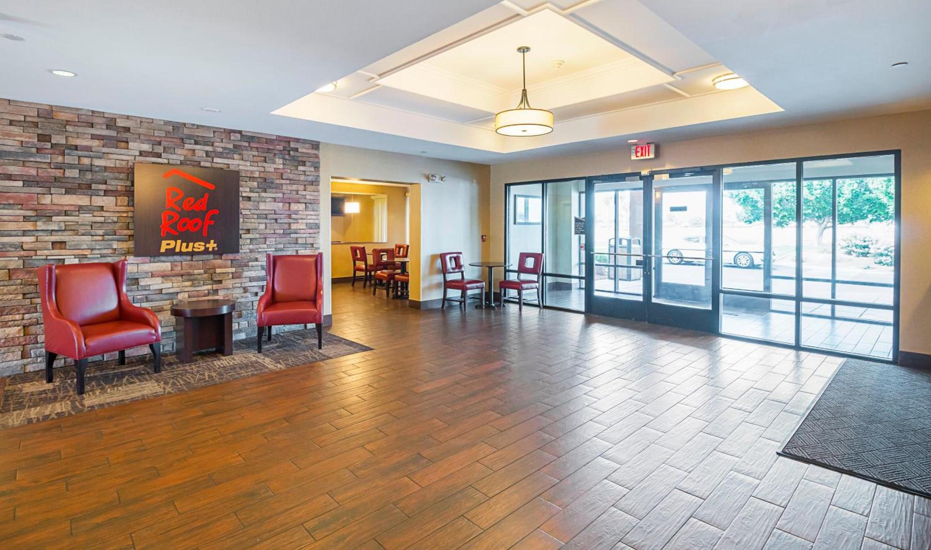 Red Roof Inn PLUS + Phoenix West photo 9