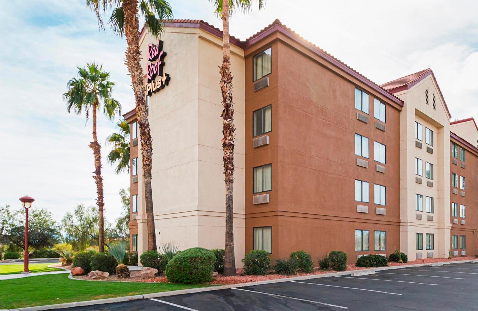 Red Roof Inn PLUS + Phoenix West photo 5