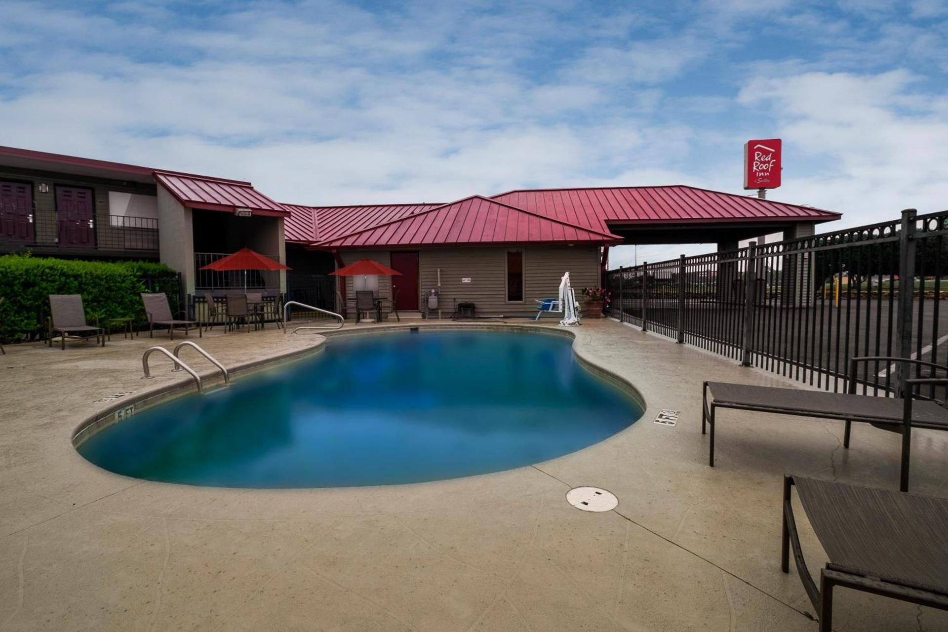 Red Roof Inn Dothan photo 3
