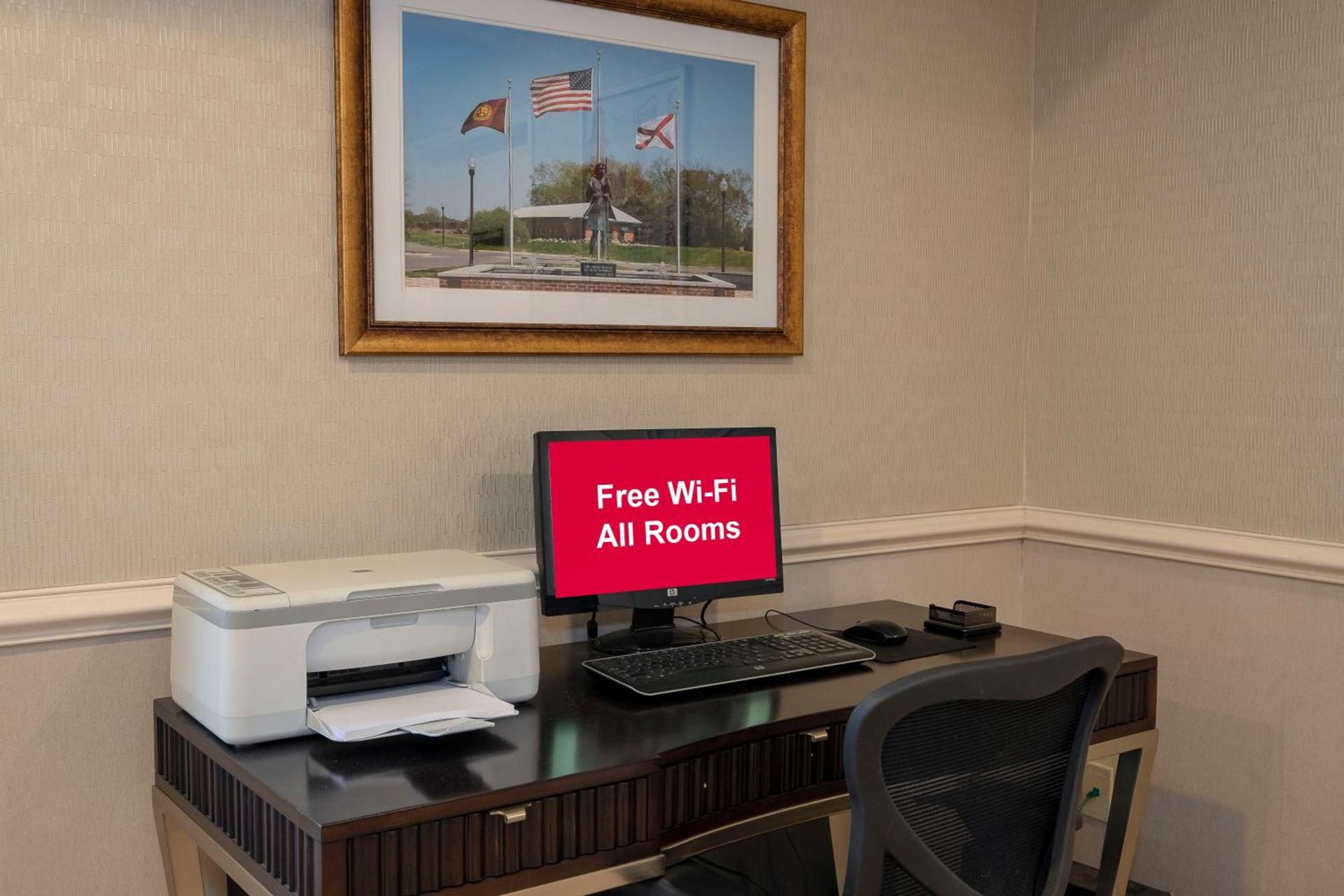 Red Roof Inn Dothan photo 12