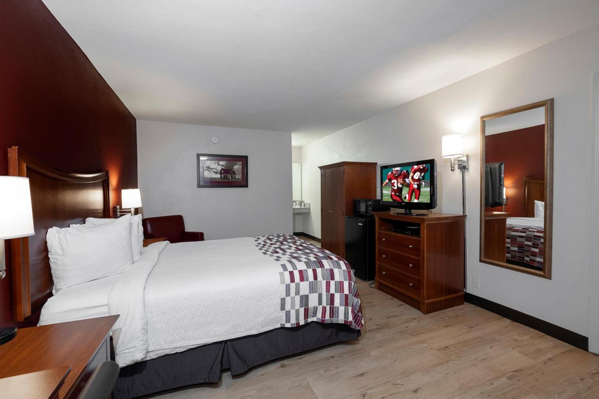 Red Roof Inn Dothan photo 24