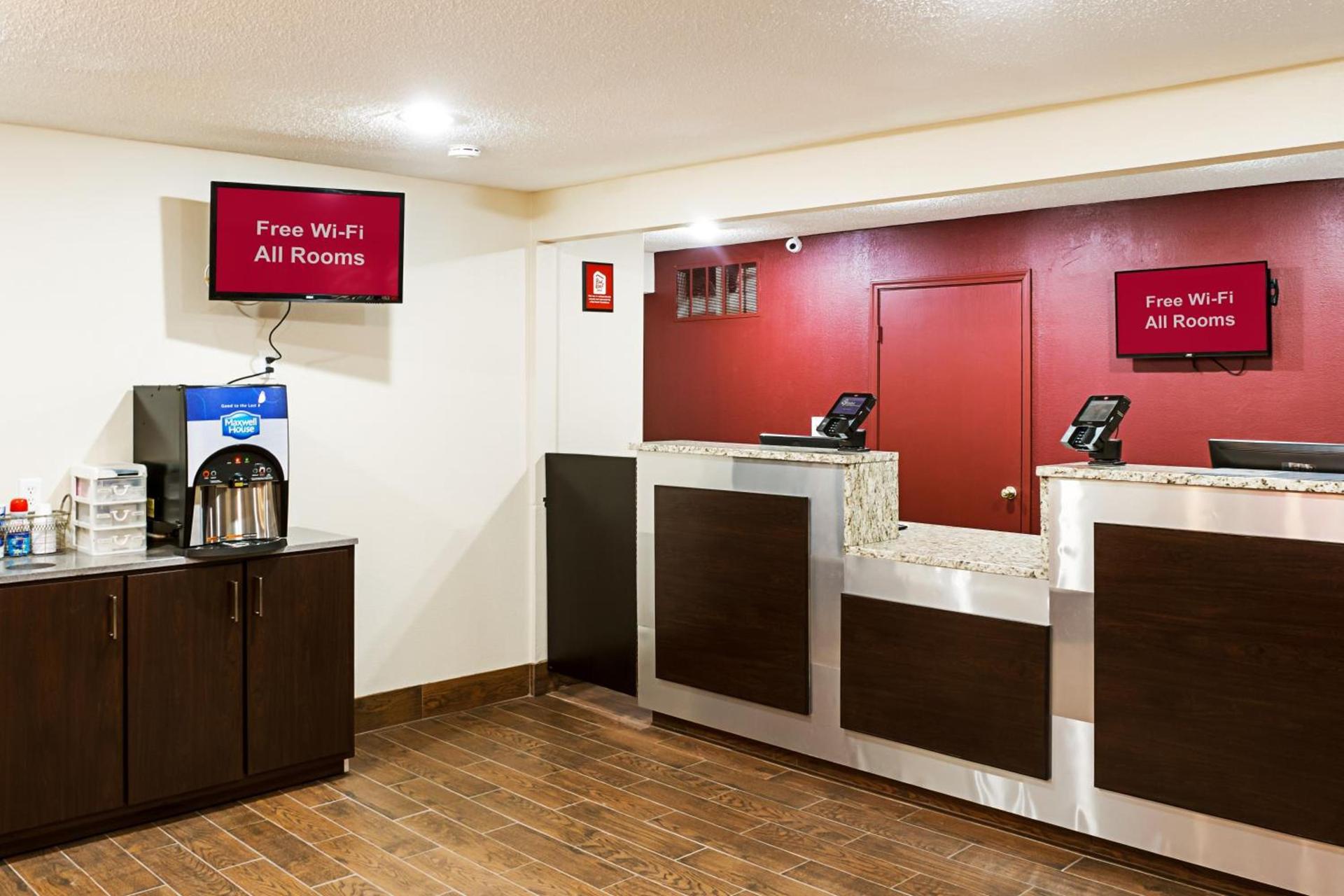 Red Roof Inn Indianapolis East photo 8