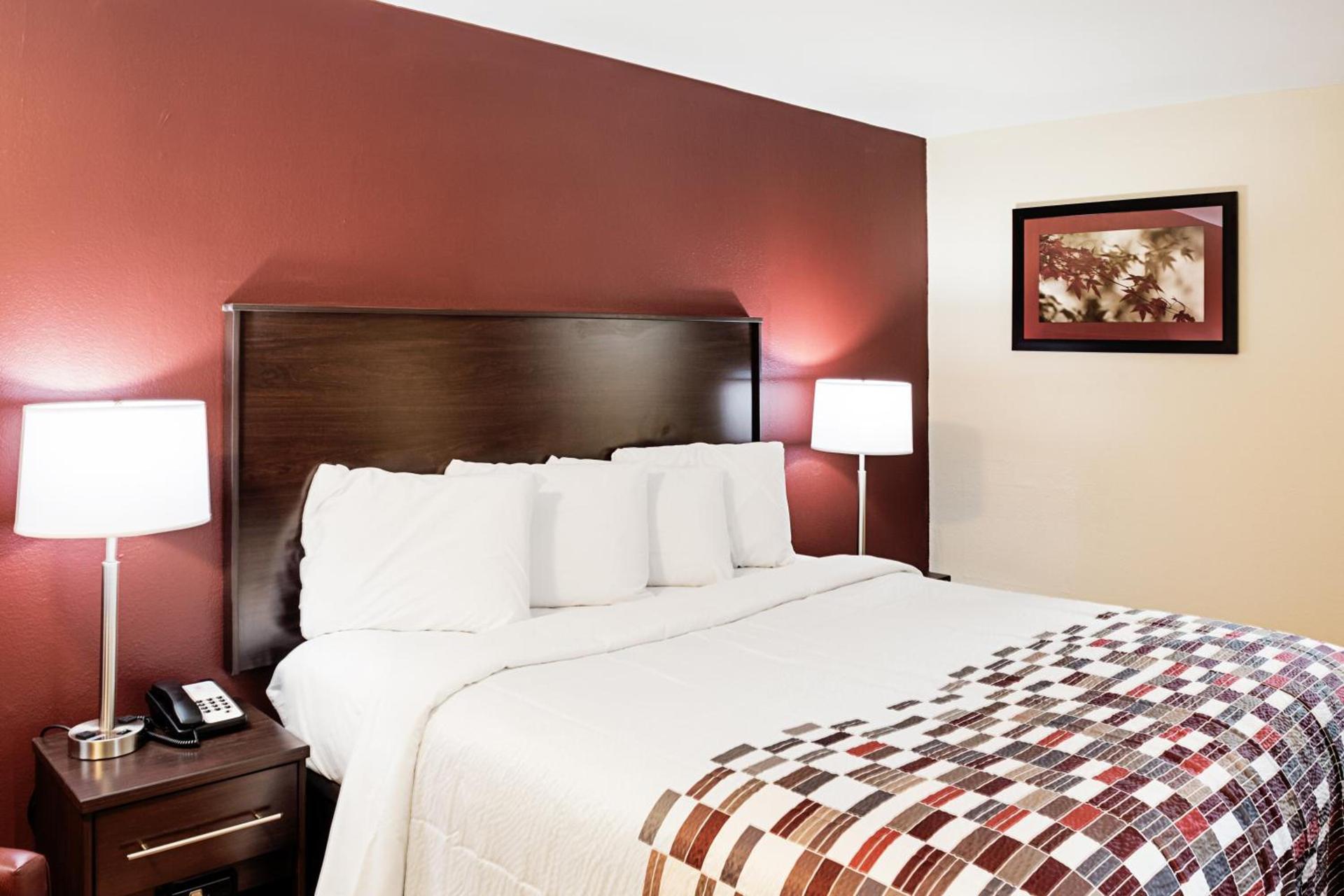 Red Roof Inn Indianapolis East photo 20