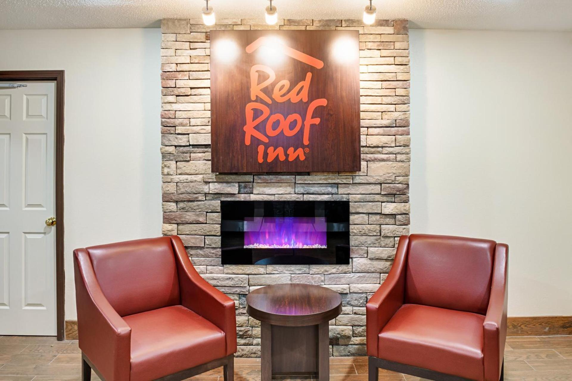 Red Roof Inn Indianapolis East photo 10