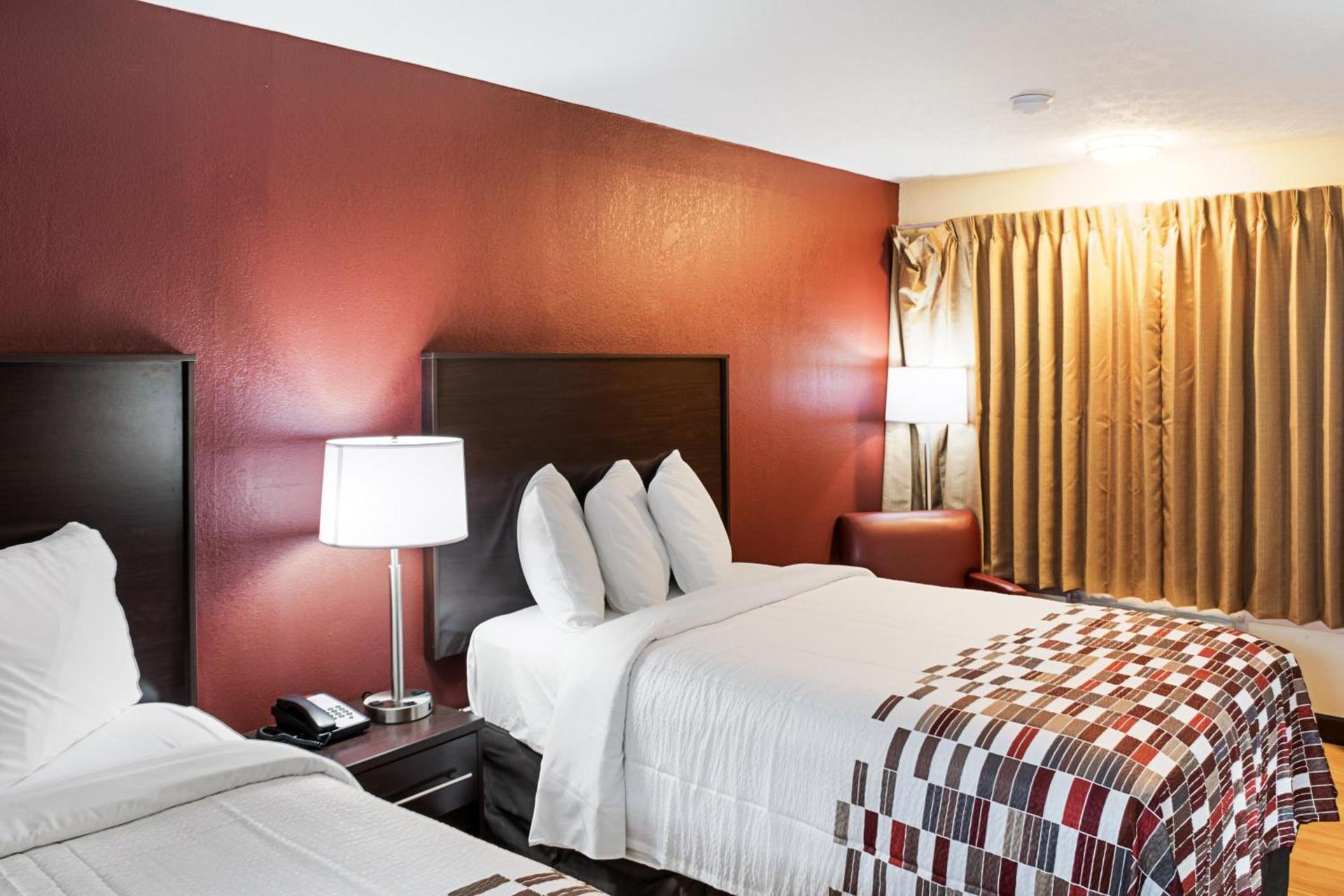 Red Roof Inn Indianapolis East photo 13