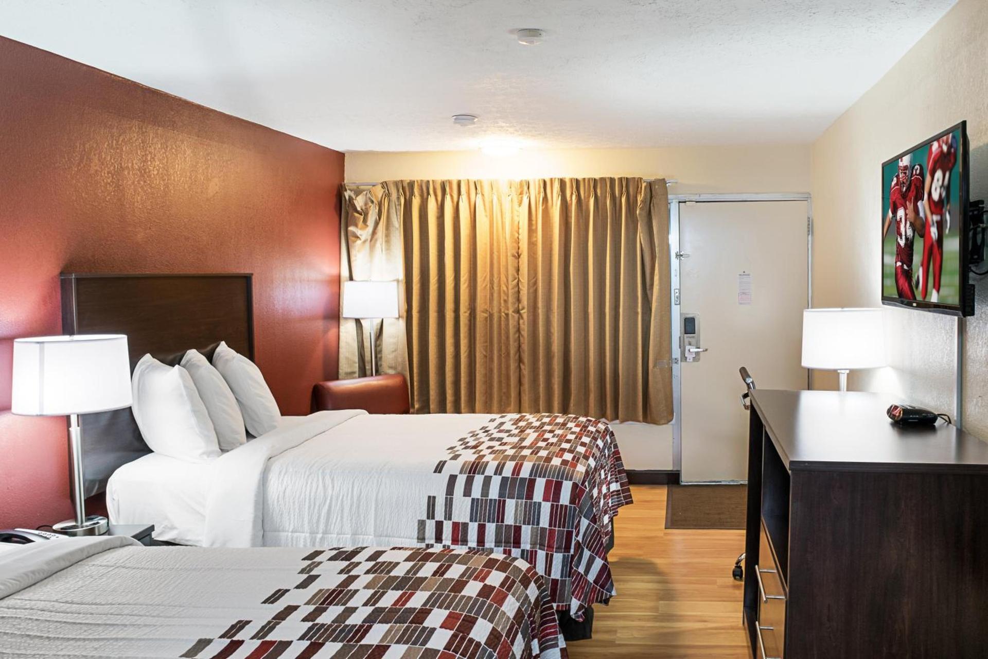 Red Roof Inn Indianapolis East photo 15