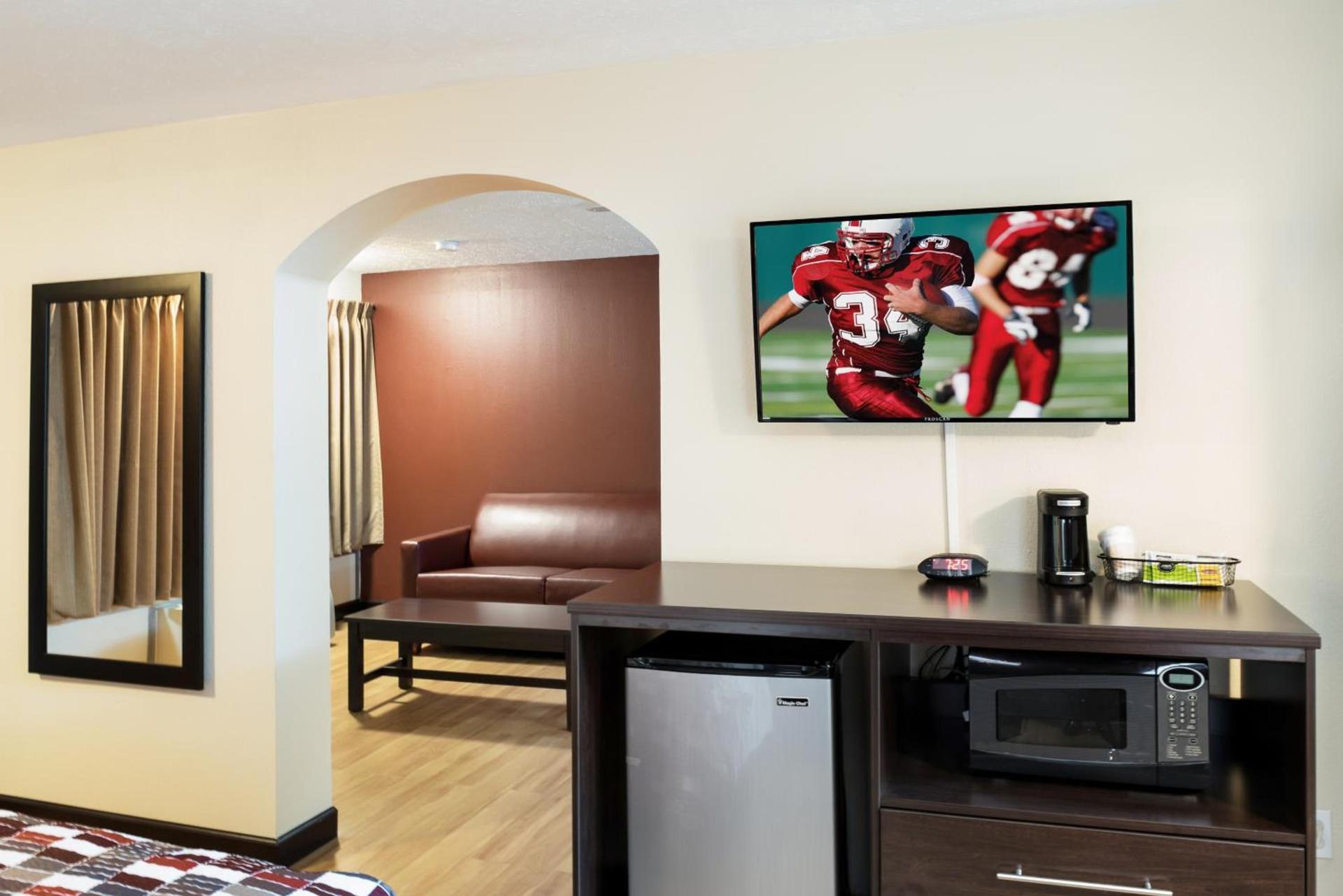 Red Roof Inn Indianapolis East photo 22