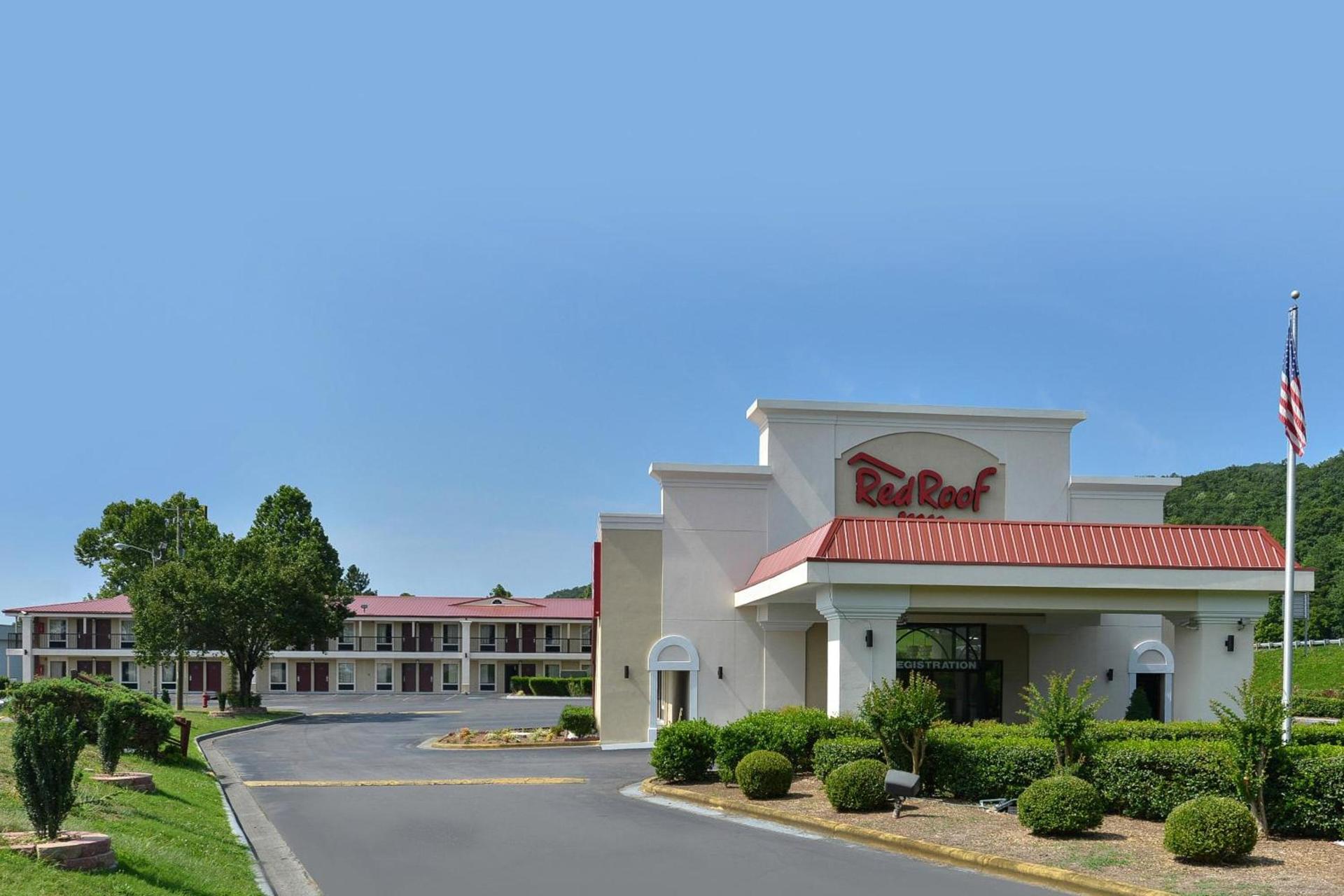 Red Roof Inn Dalton photo 3