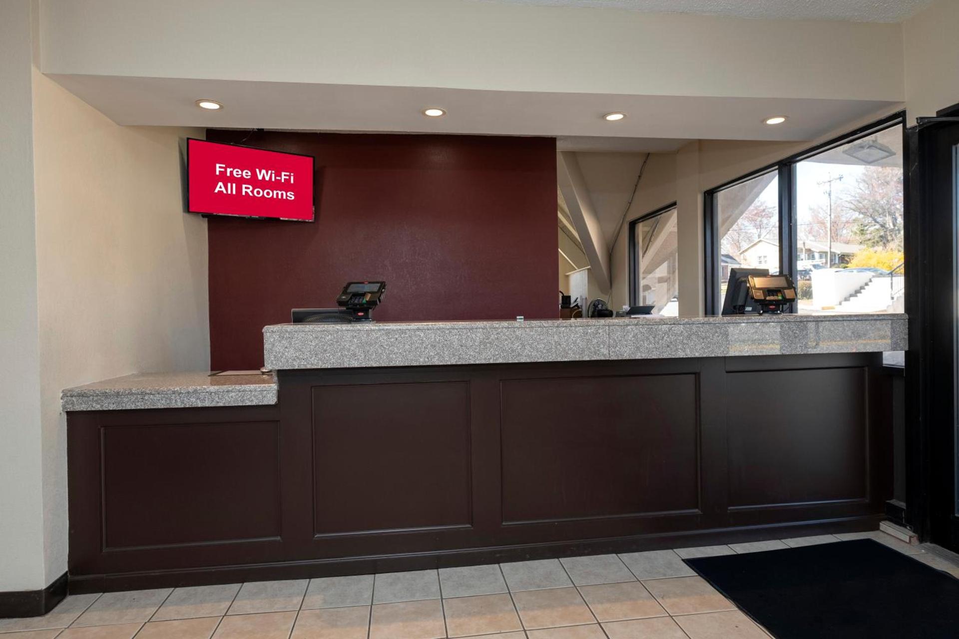 Red Roof Inn Warrenton photo 7