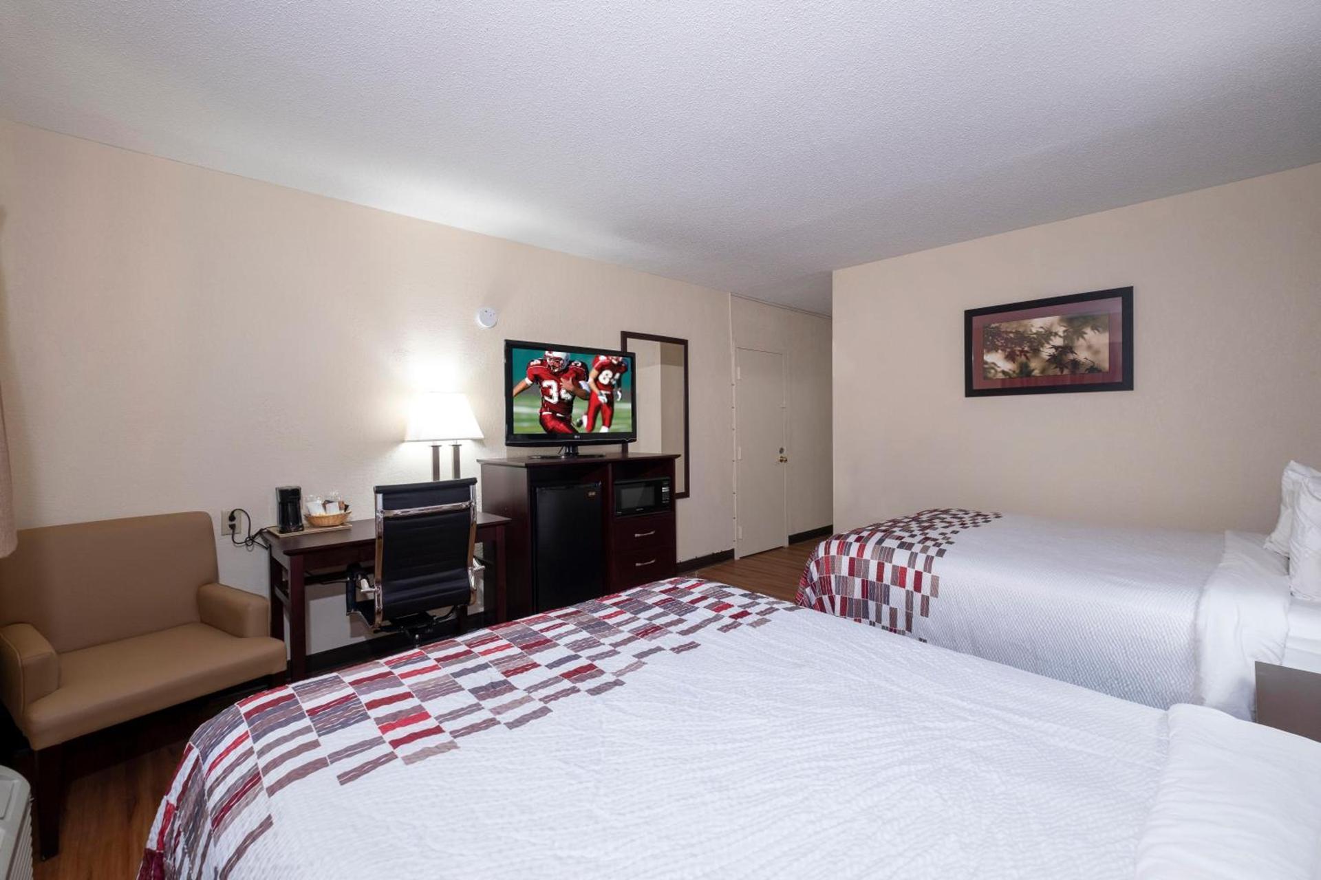Red Roof Inn Warrenton photo 19