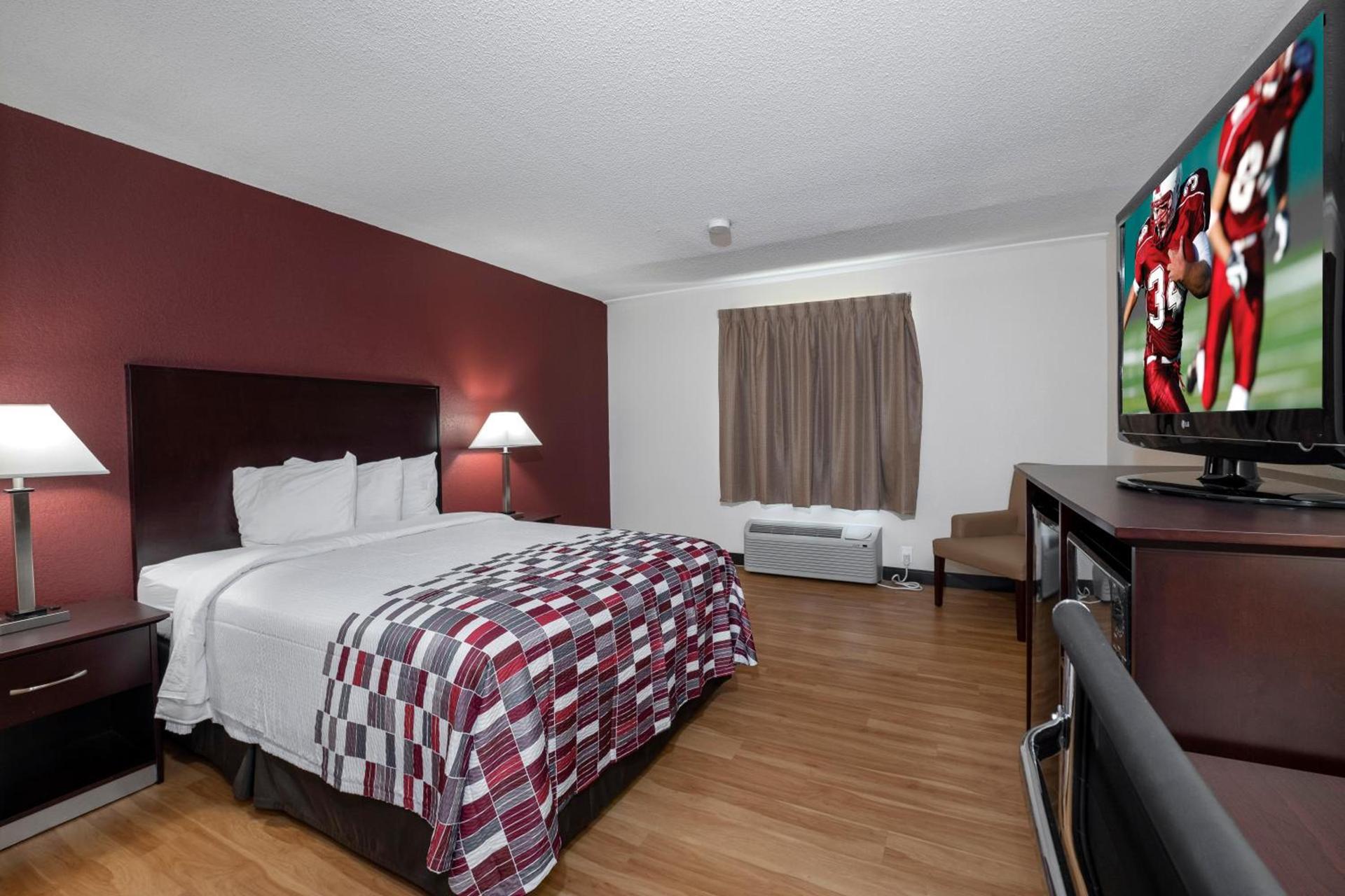 Red Roof Inn Warrenton photo 21