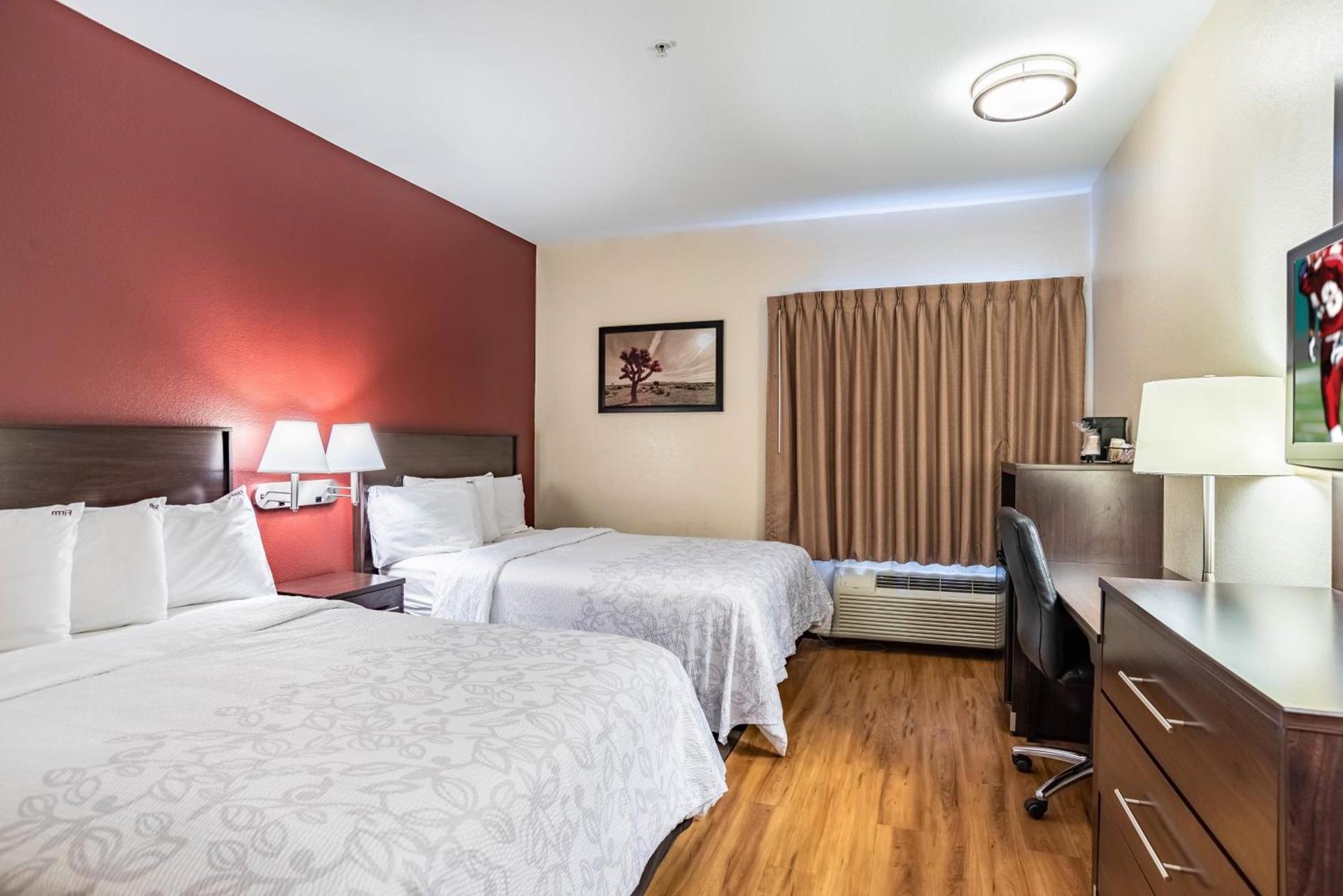 Red Roof Inn PLUS+ Tempe - Phoenix Airport photo 20