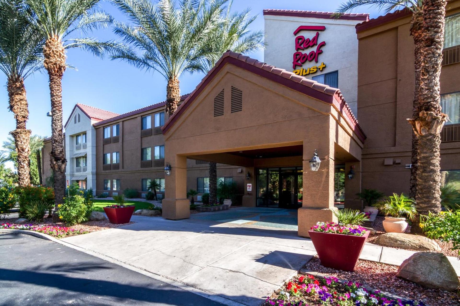Red Roof Inn PLUS+ Tempe - Phoenix Airport photo 3