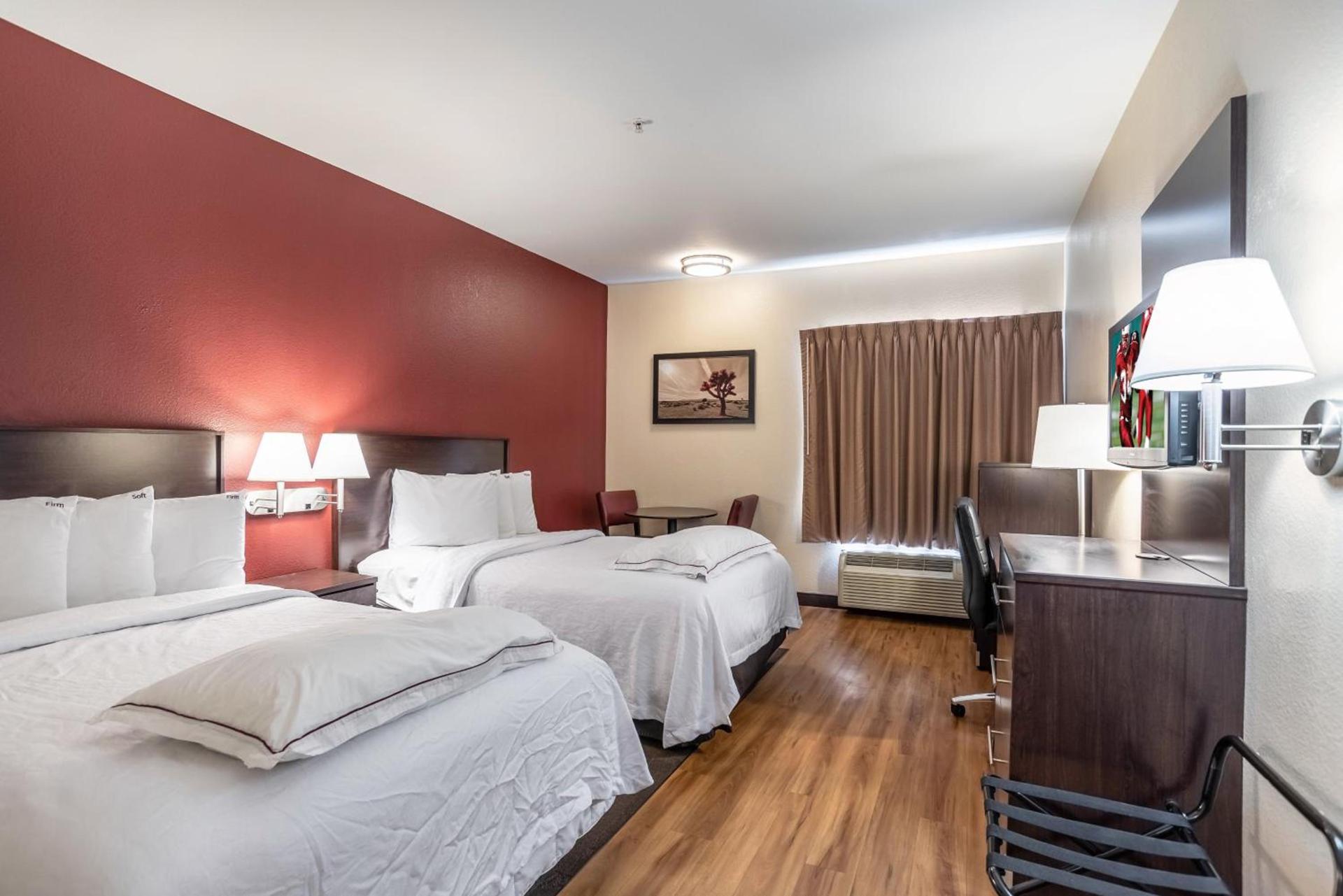 Red Roof Inn PLUS+ Tempe - Phoenix Airport photo 17