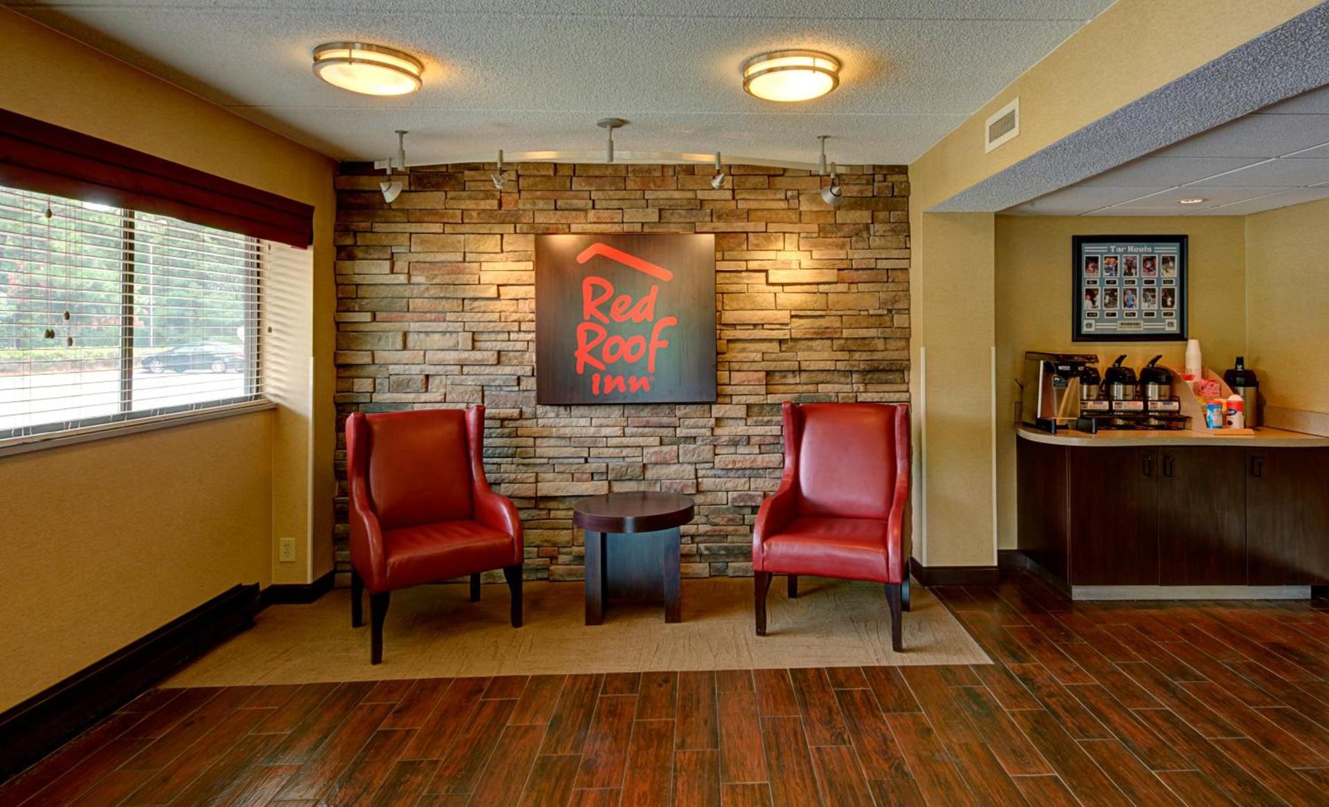 Red Roof Inn Chapel Hill - UNC photo 5