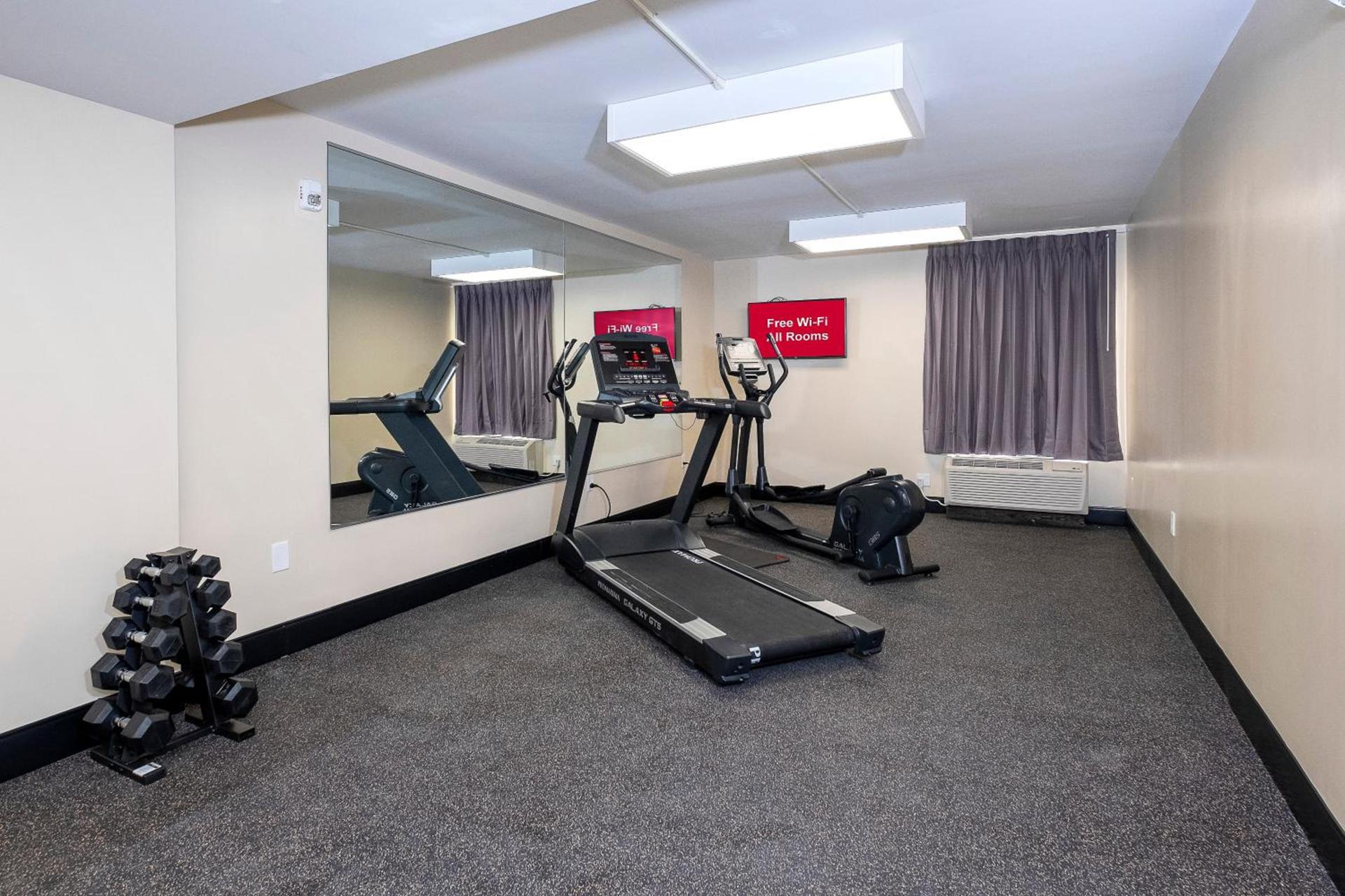 Red Roof Inn PLUS+ Tuscaloosa - University photo 16
