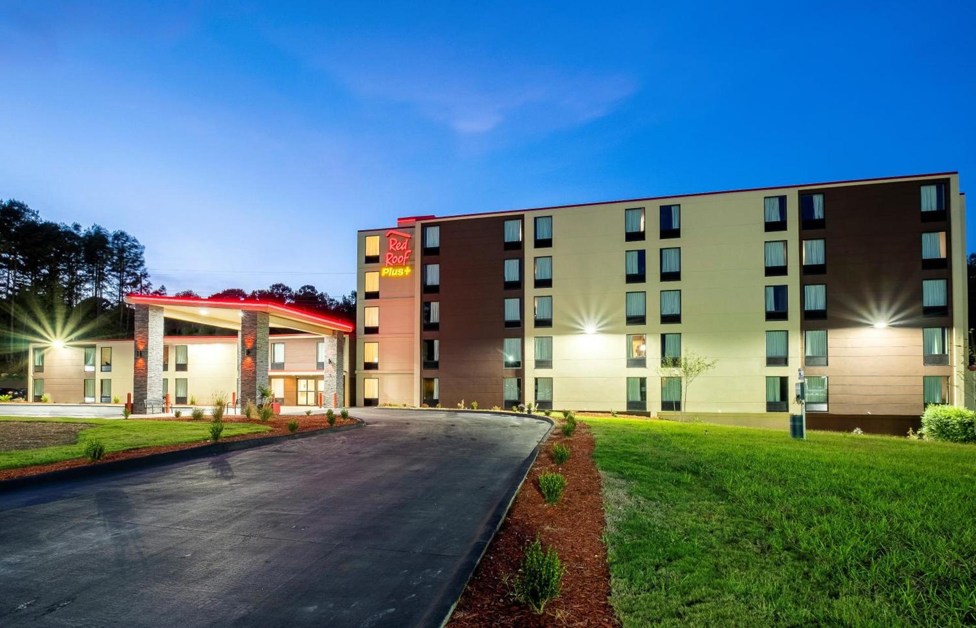 Red Roof Inn PLUS+ Tuscaloosa - University photo 29