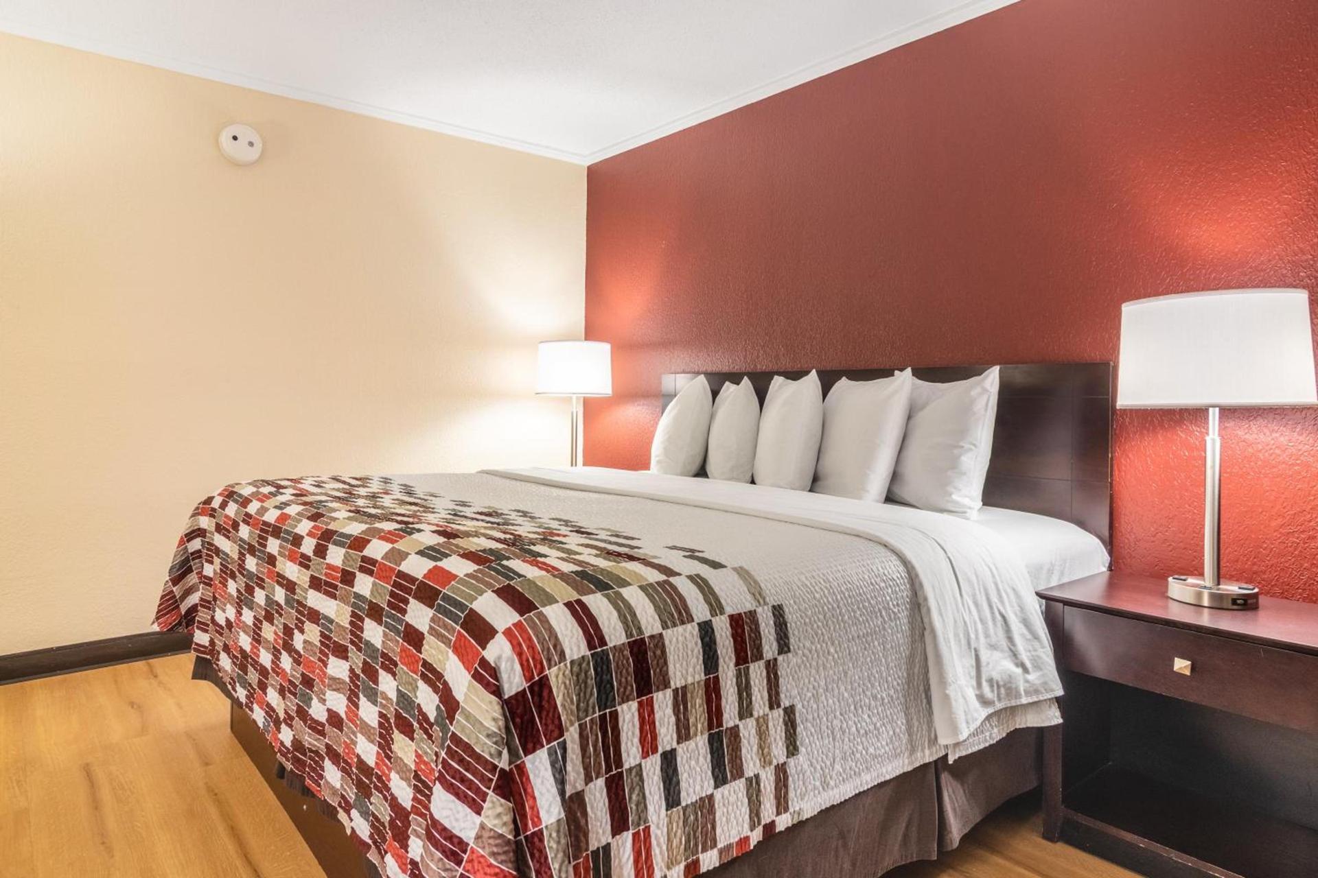 Red Roof Inn Ashtabula - Austinburg photo 17