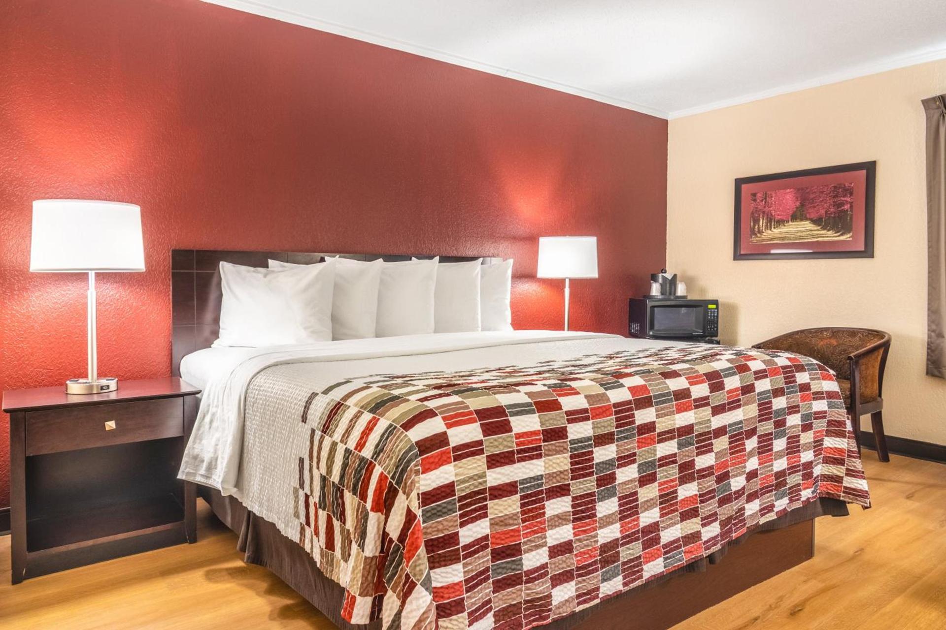 Red Roof Inn Ashtabula - Austinburg photo 16