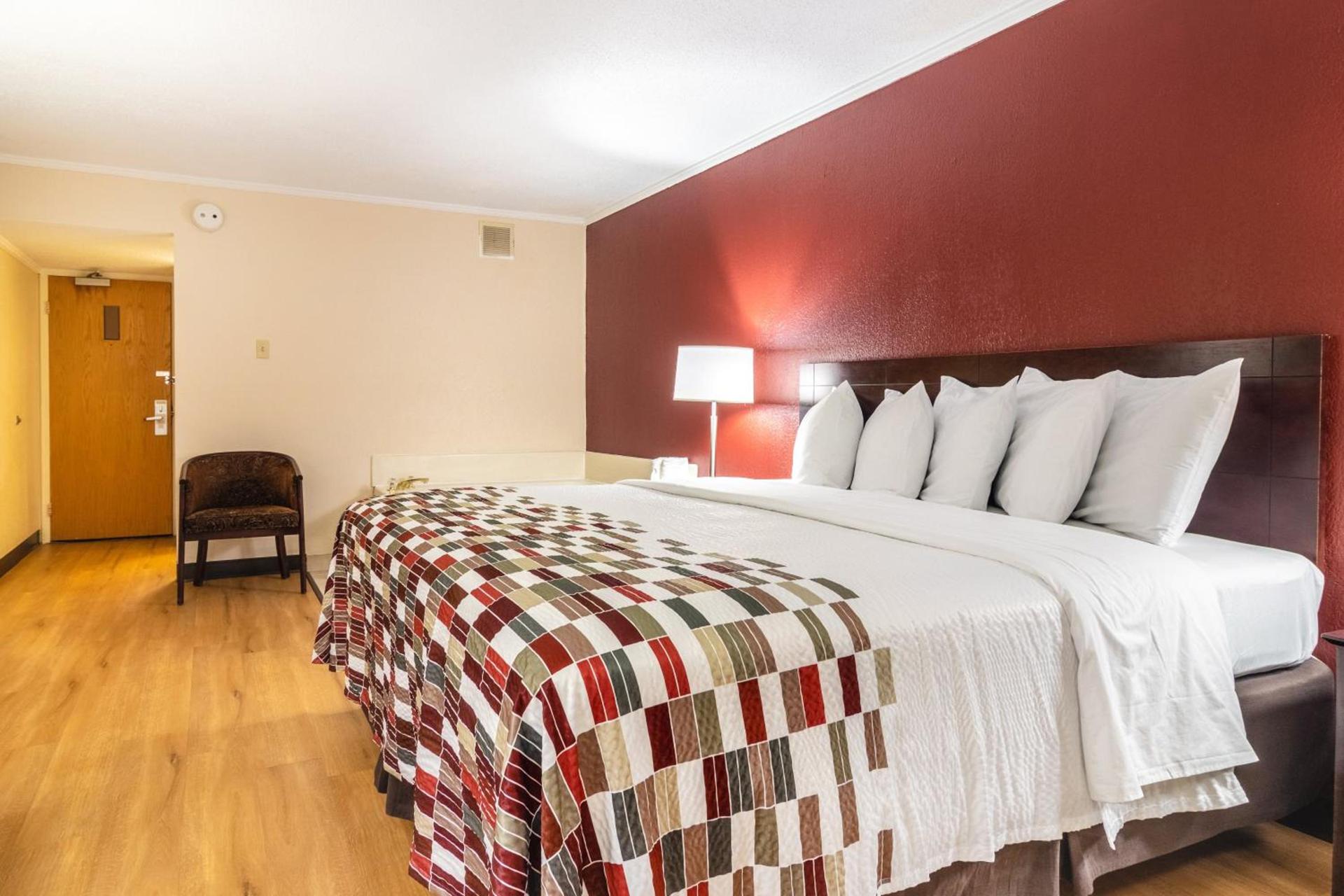 Red Roof Inn Ashtabula - Austinburg photo 21
