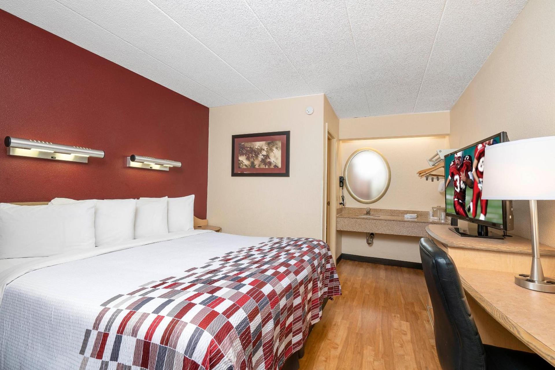 Red Roof Inn Detroit-Rochester Hills/ Auburn Hills photo 16