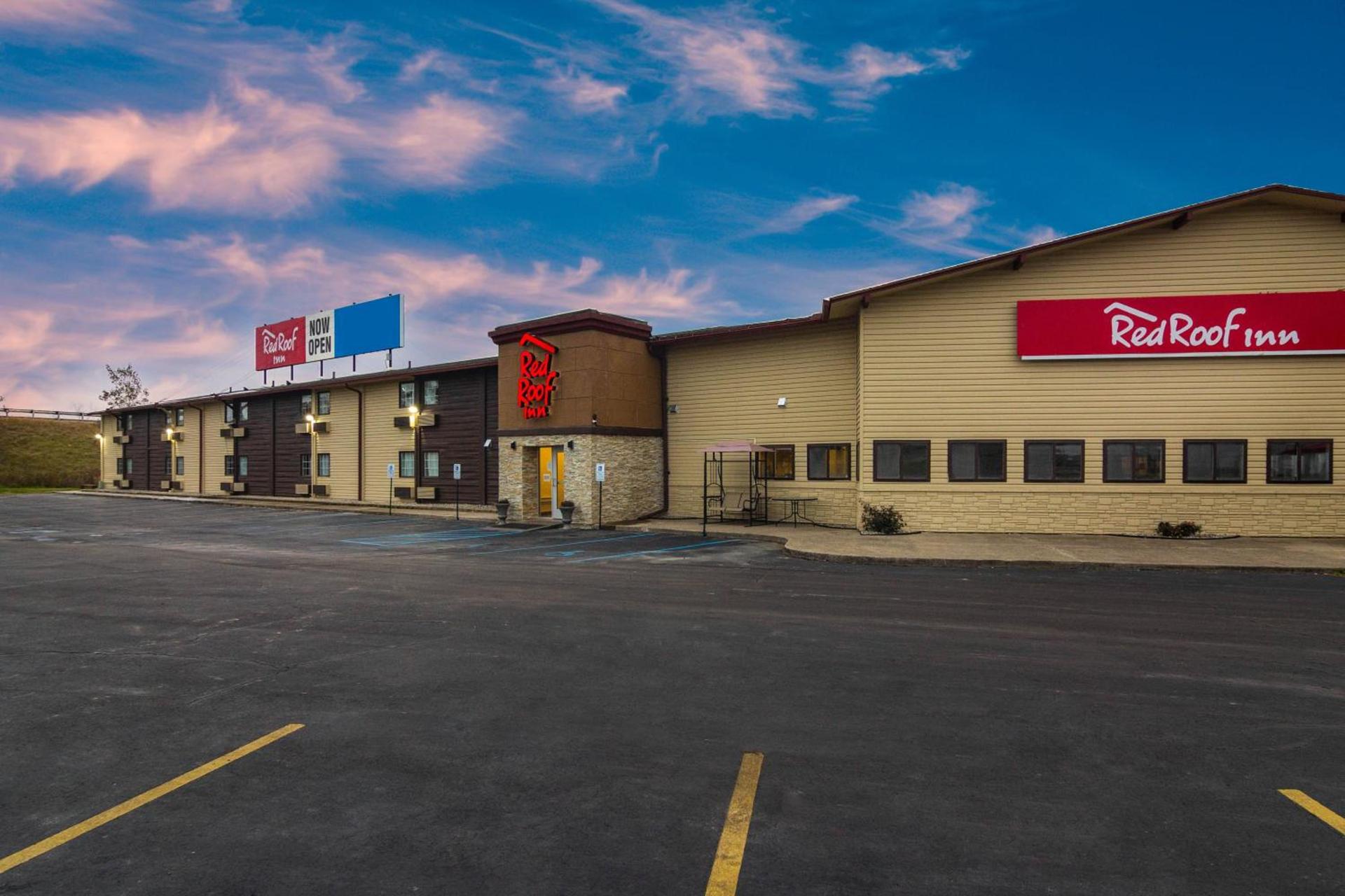 Red Roof Inn Perrysburg photo 7