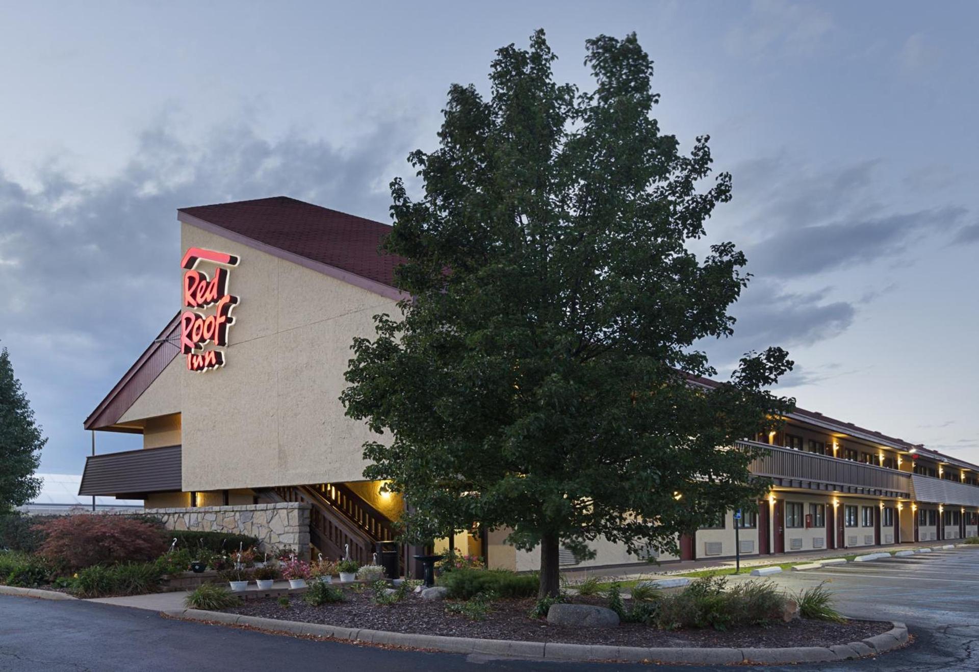 Red Roof Inn Lansing West - MSU photo 4