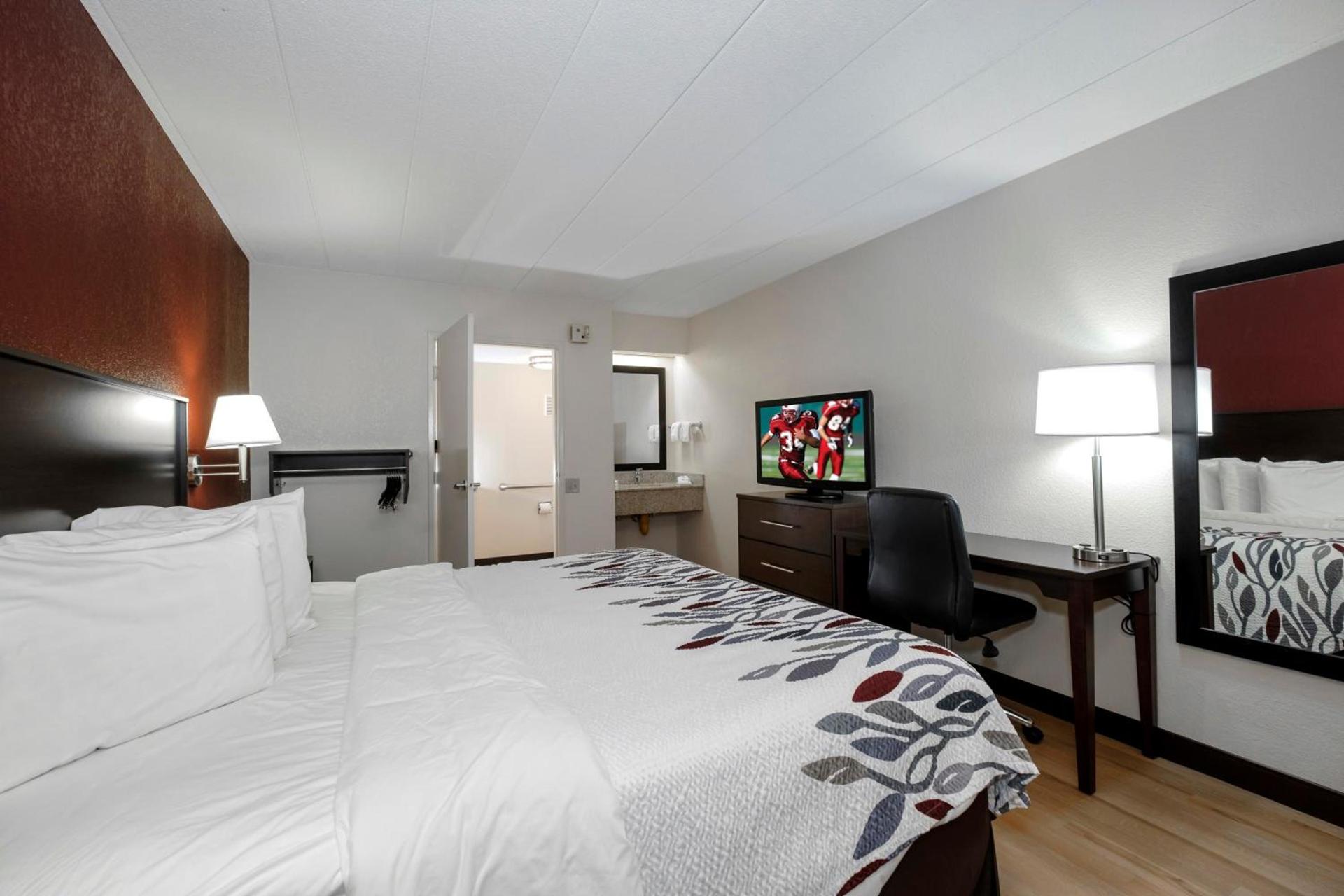 Red Roof Inn Danville, PA photo 18