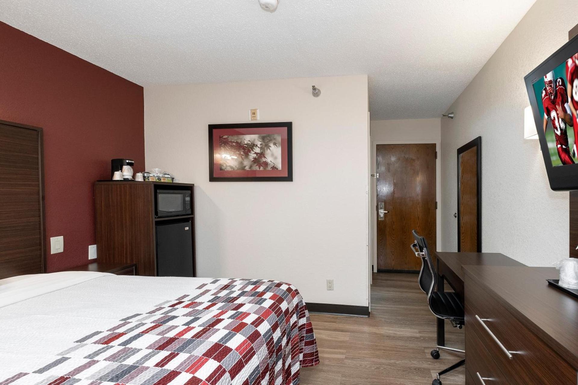Red Roof Inn Springfield, MO photo 4