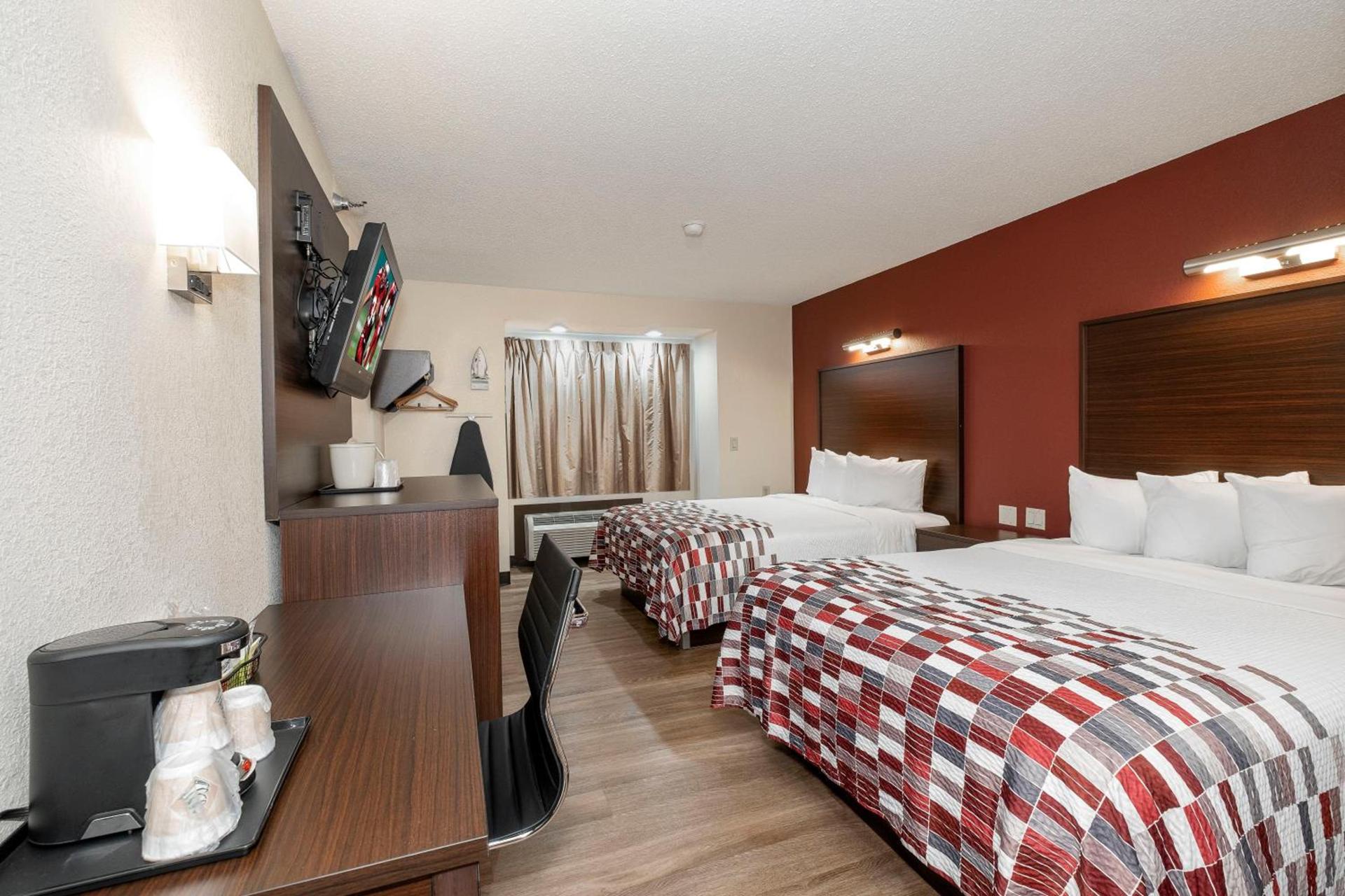 Red Roof Inn Springfield, MO photo 9