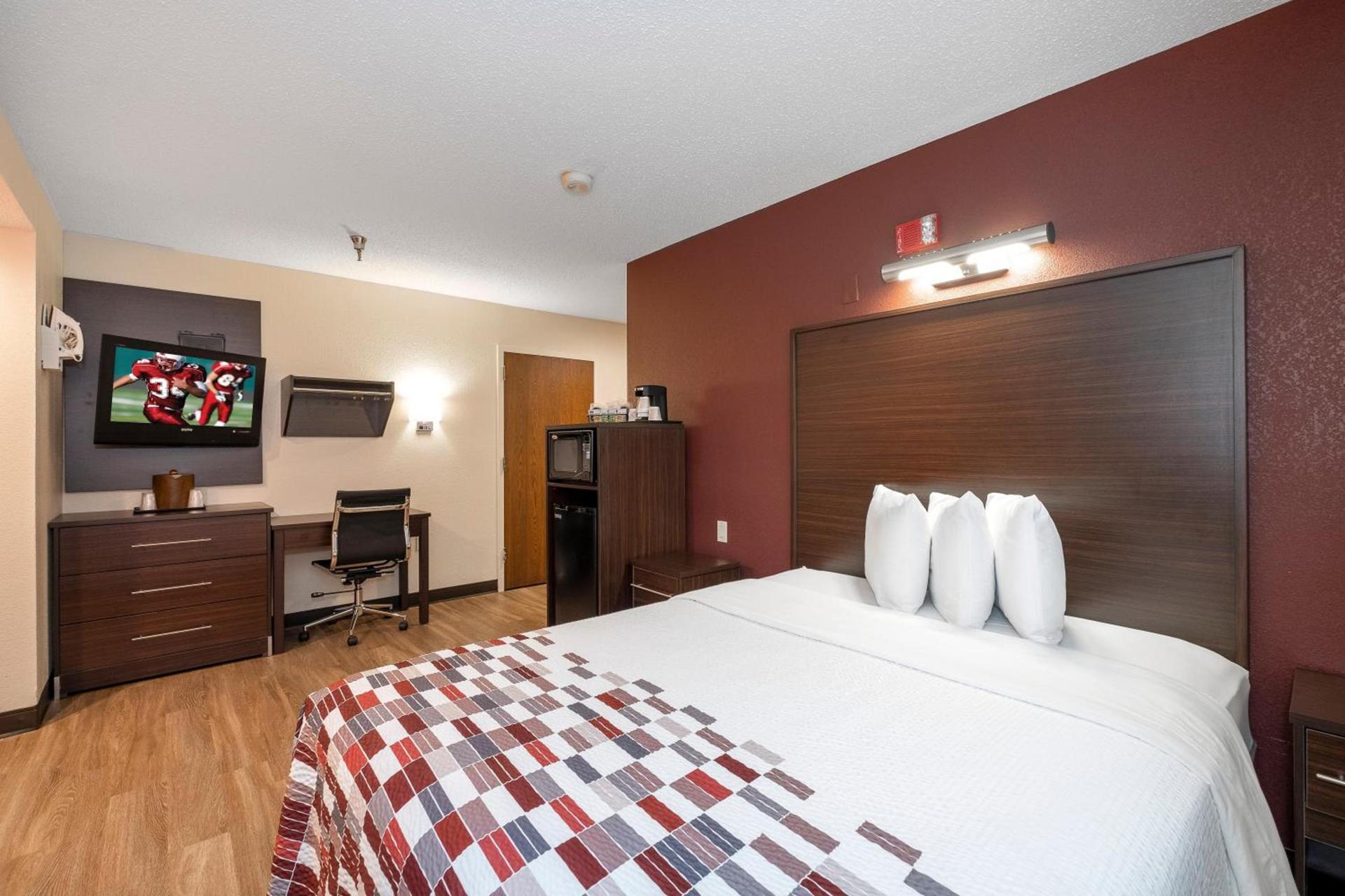 Red Roof Inn Springfield, MO photo 6