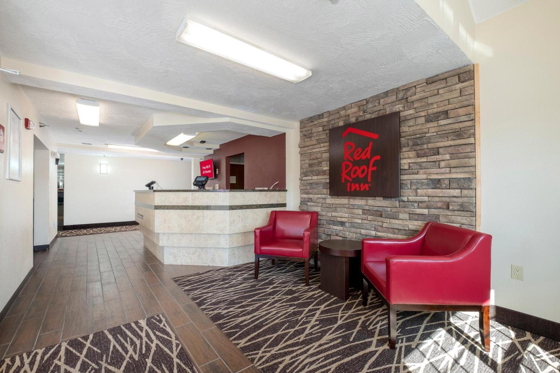 Red Roof Inn Springfield, MO photo 27