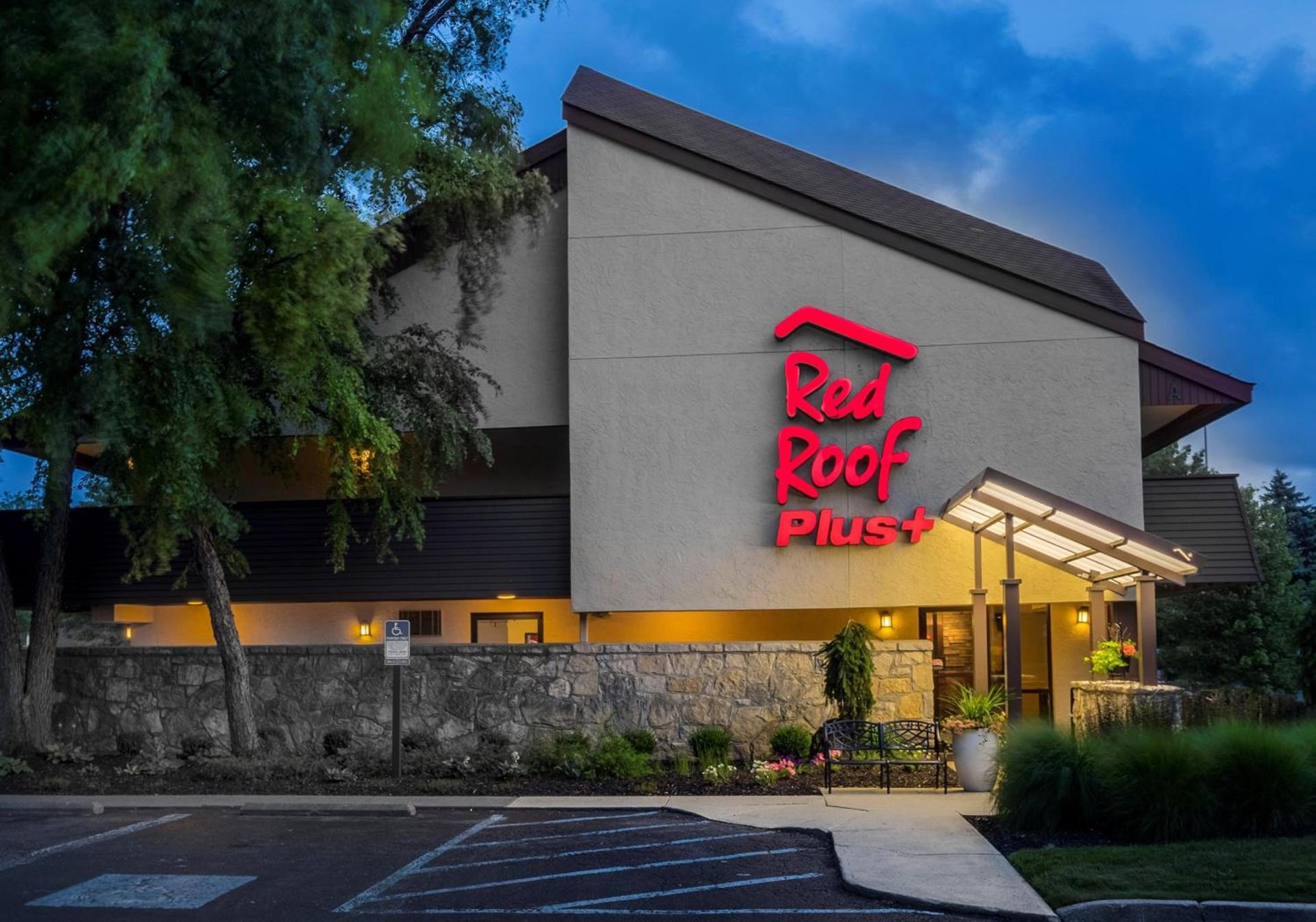 Red Roof Inn PLUS+ Columbus - Dublin photo 2