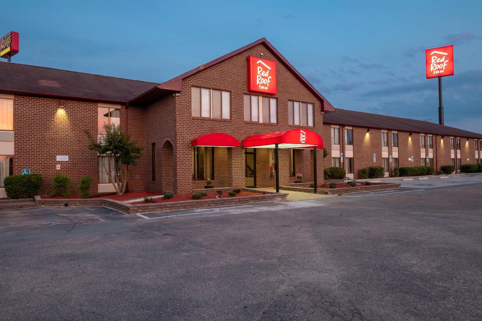 Red Roof Inn Roanoke Rapids photo 3
