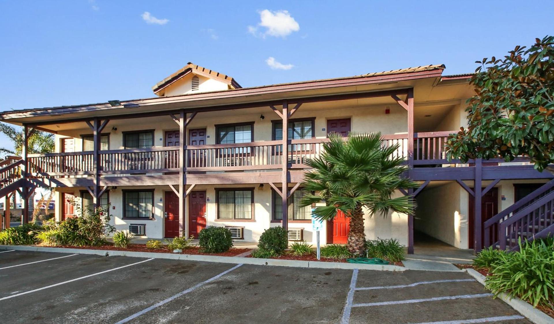 Red Roof Inn Lompoc photo 7