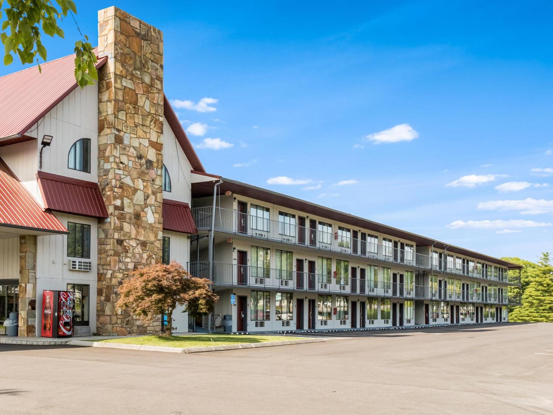 Red Roof Inn Dandridge photo 4