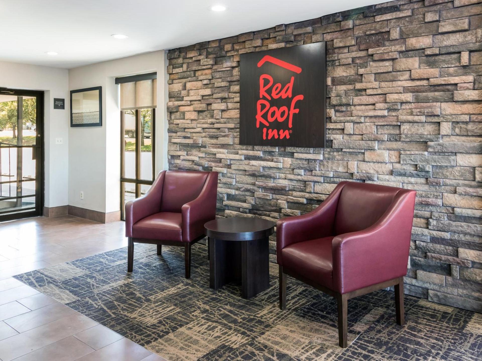 Red Roof Inn Dandridge photo 14