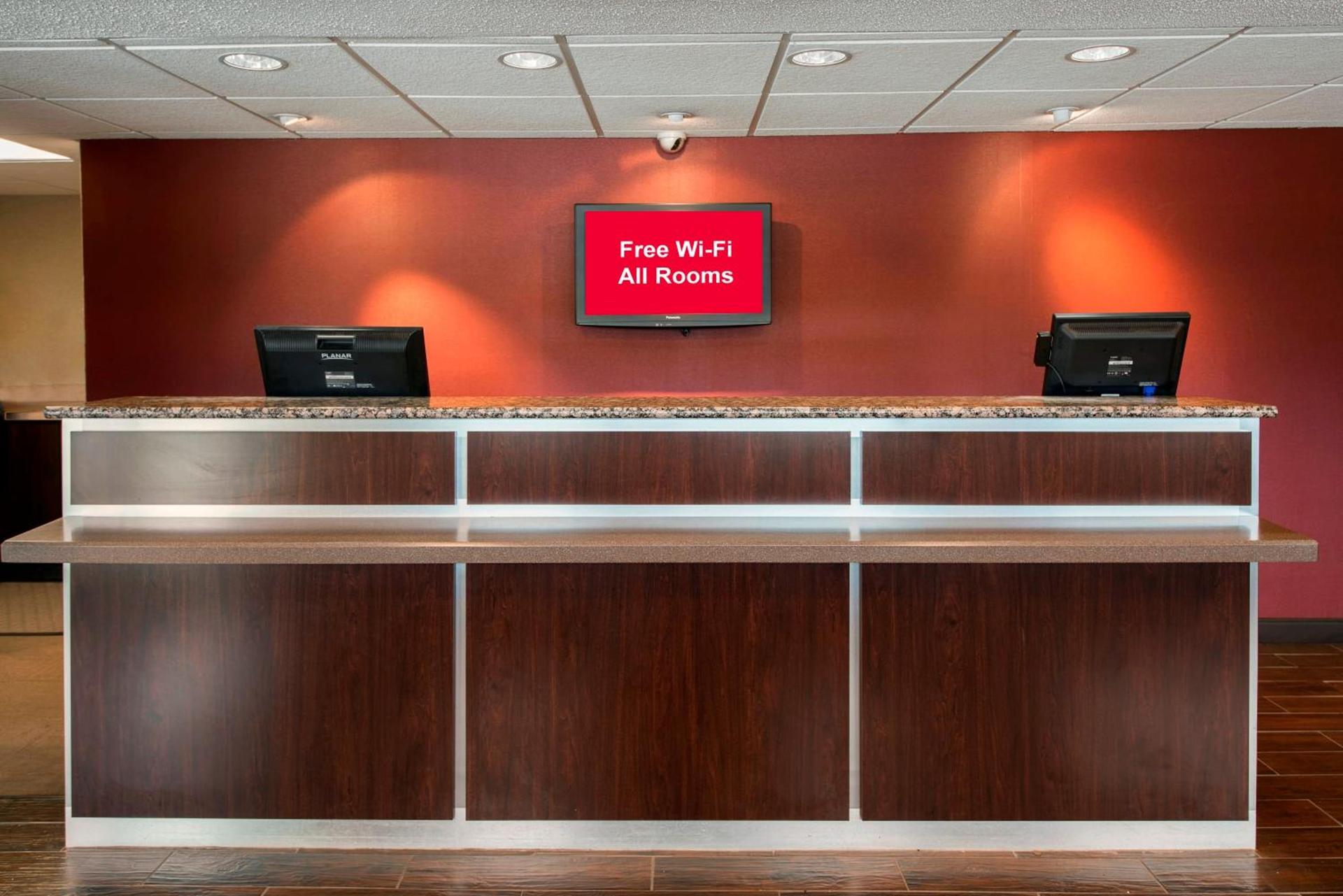 Red Roof Inn PLUS+ Chicago - Naperville photo 6