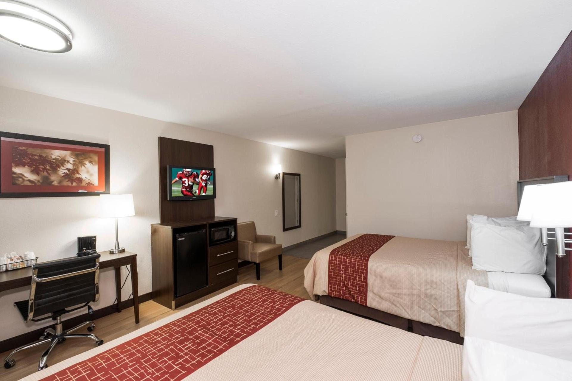 Red Roof Inn PLUS+ Poughkeepsie photo 18