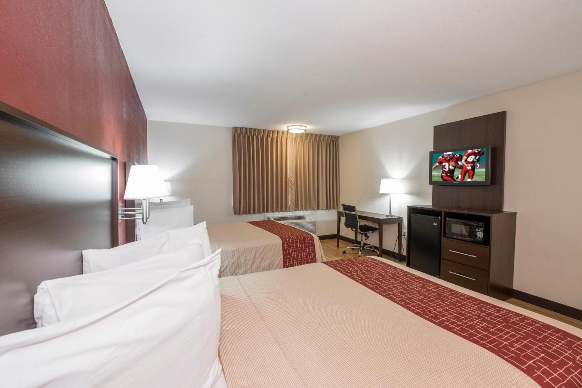 Red Roof Inn PLUS+ Poughkeepsie photo 19