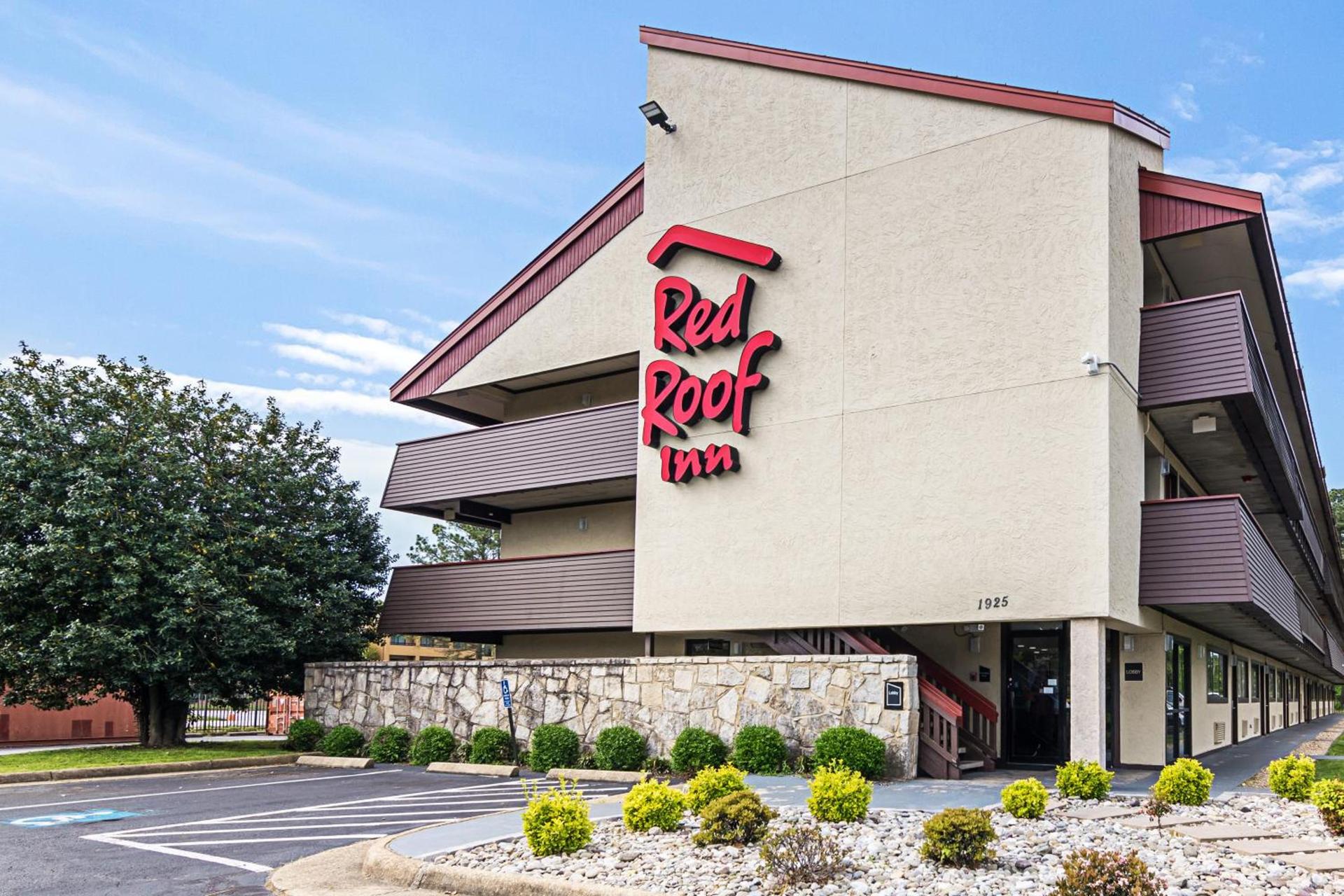 Red Roof Inn Hampton Coliseum and Convention Center photo 1