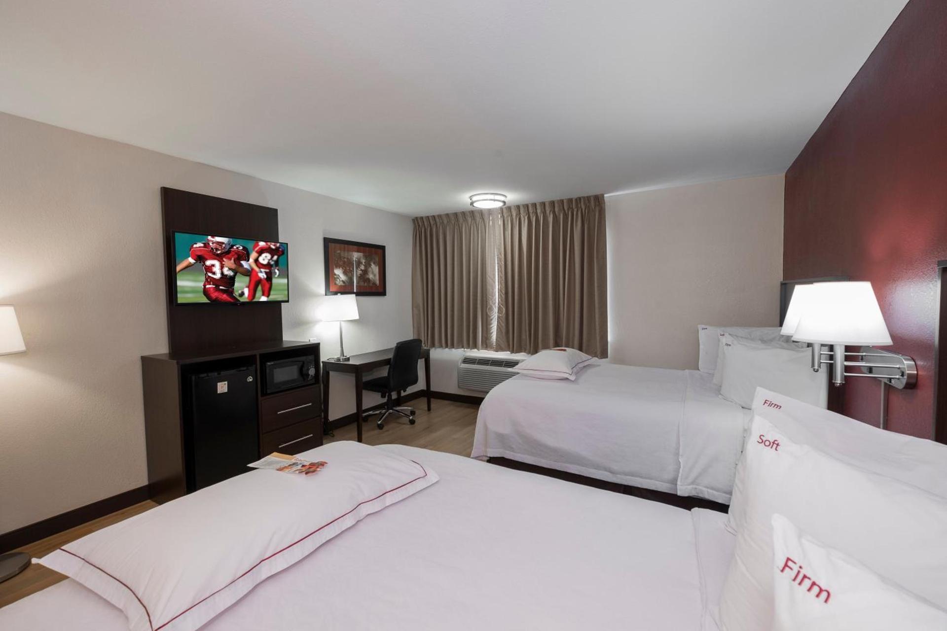 Red Roof Inn PLUS+ Poughkeepsie photo 17