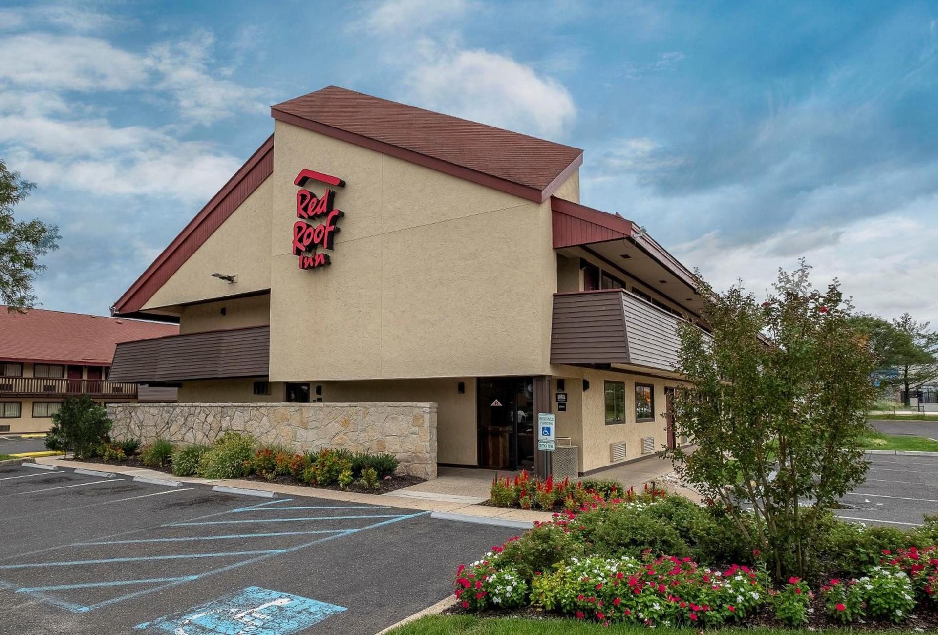 Red Roof Inn Mt Laurel photo 2