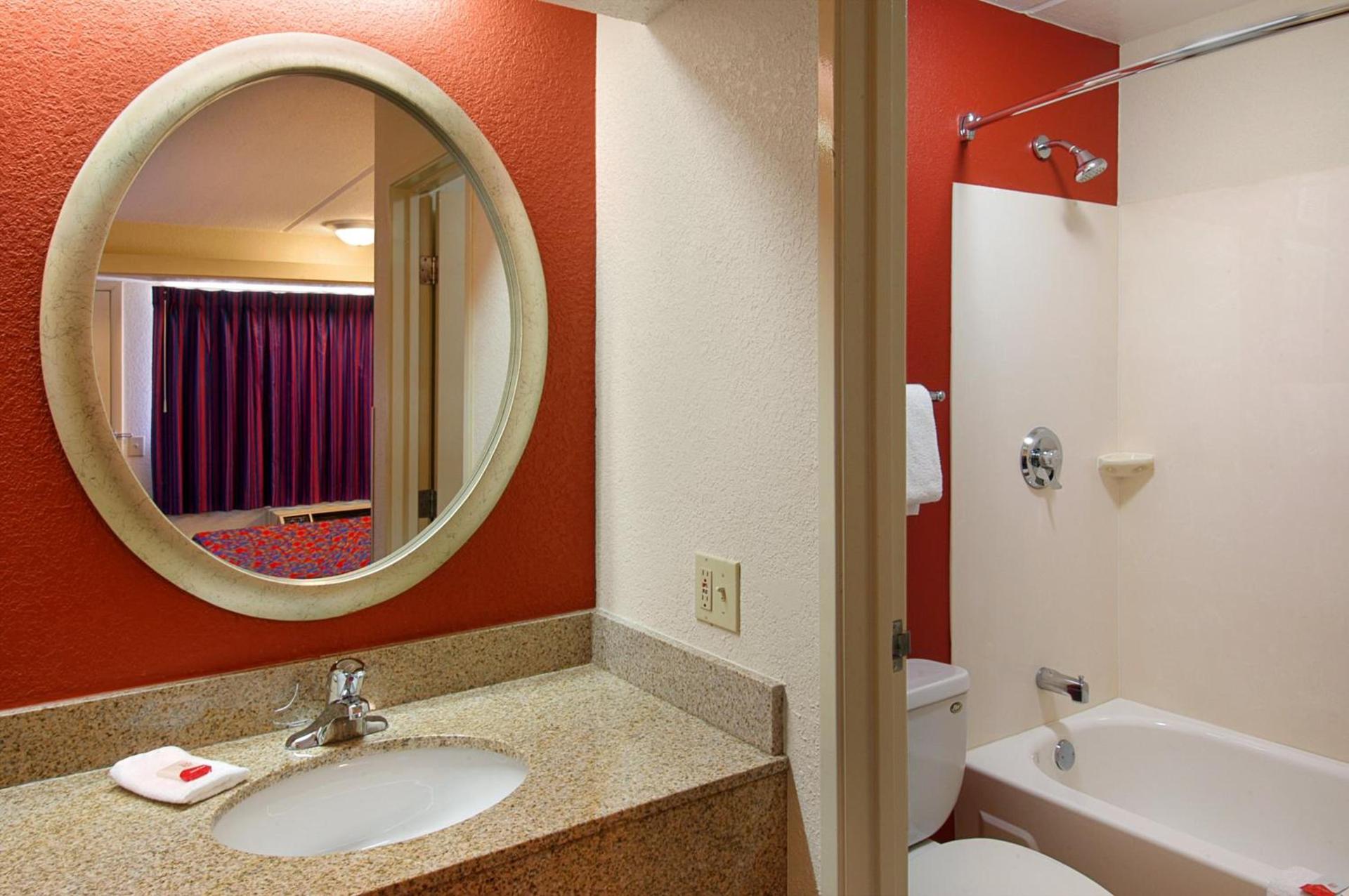 Red Roof Inn Washington DC - Columbia/Fort Meade photo 25