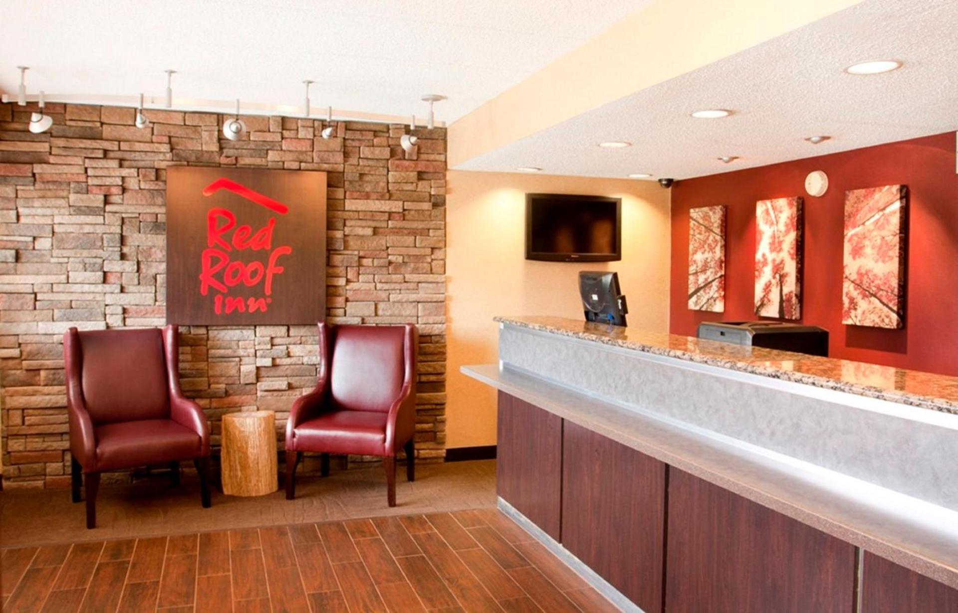 Red Roof Inn Aberdeen photo 8