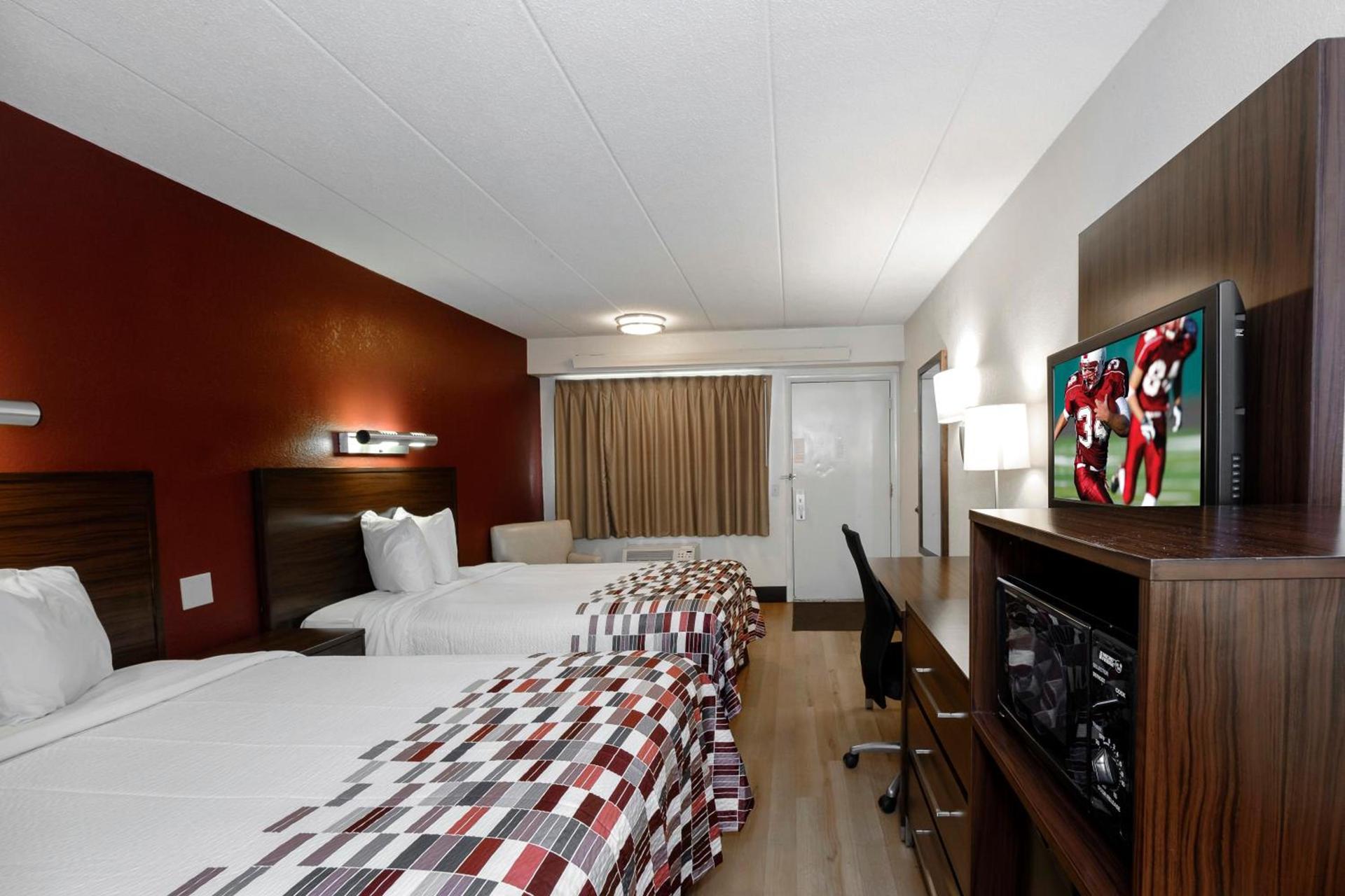 Red Roof Inn Aberdeen photo 13