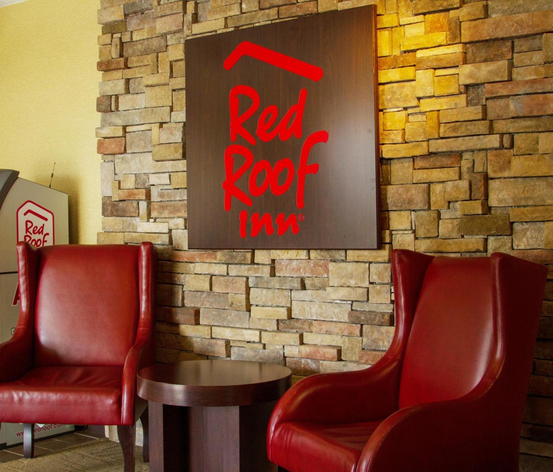 Red Roof Inn Aberdeen photo 6