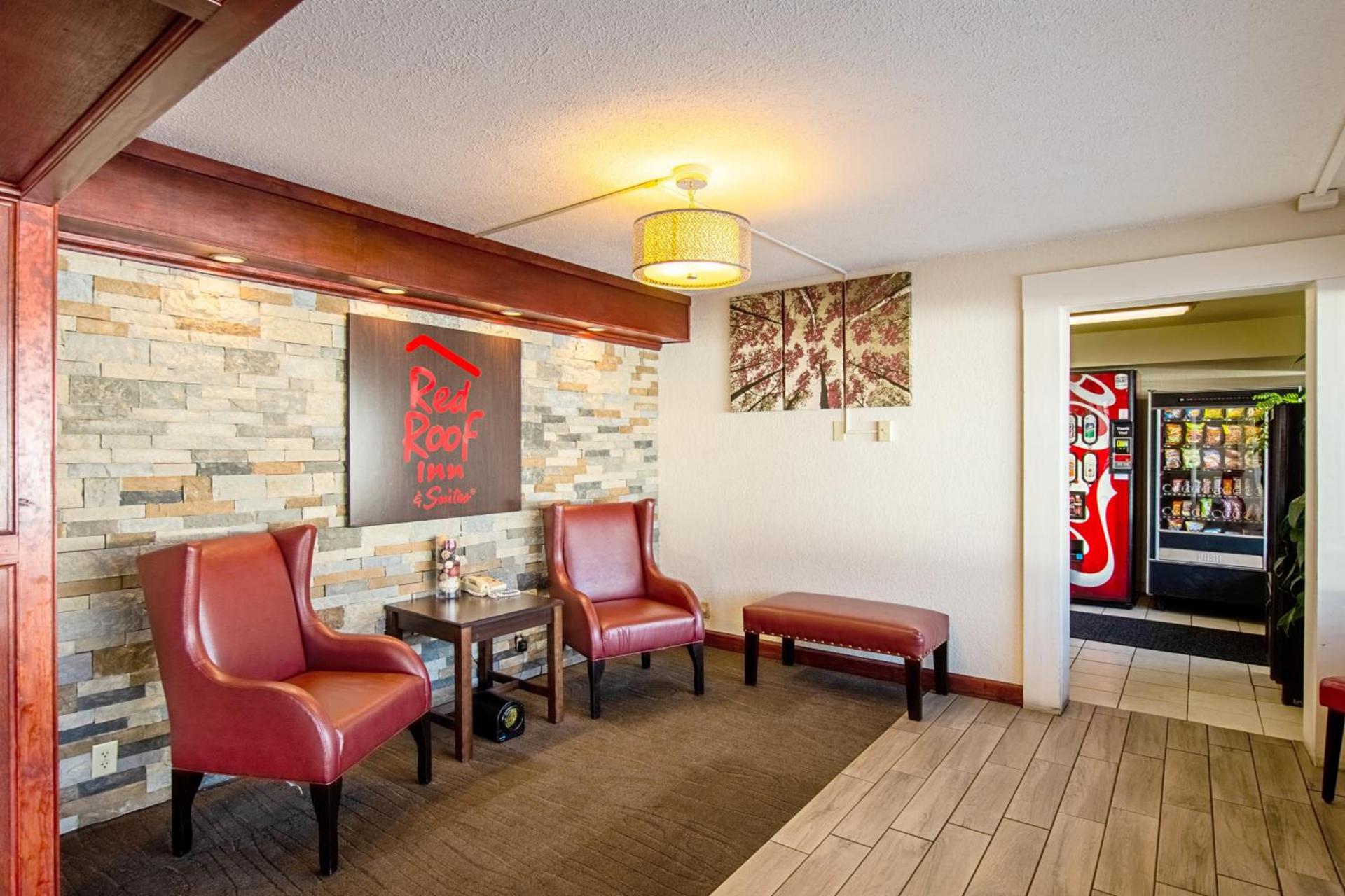 Red Roof Inn Battle Creek photo 12