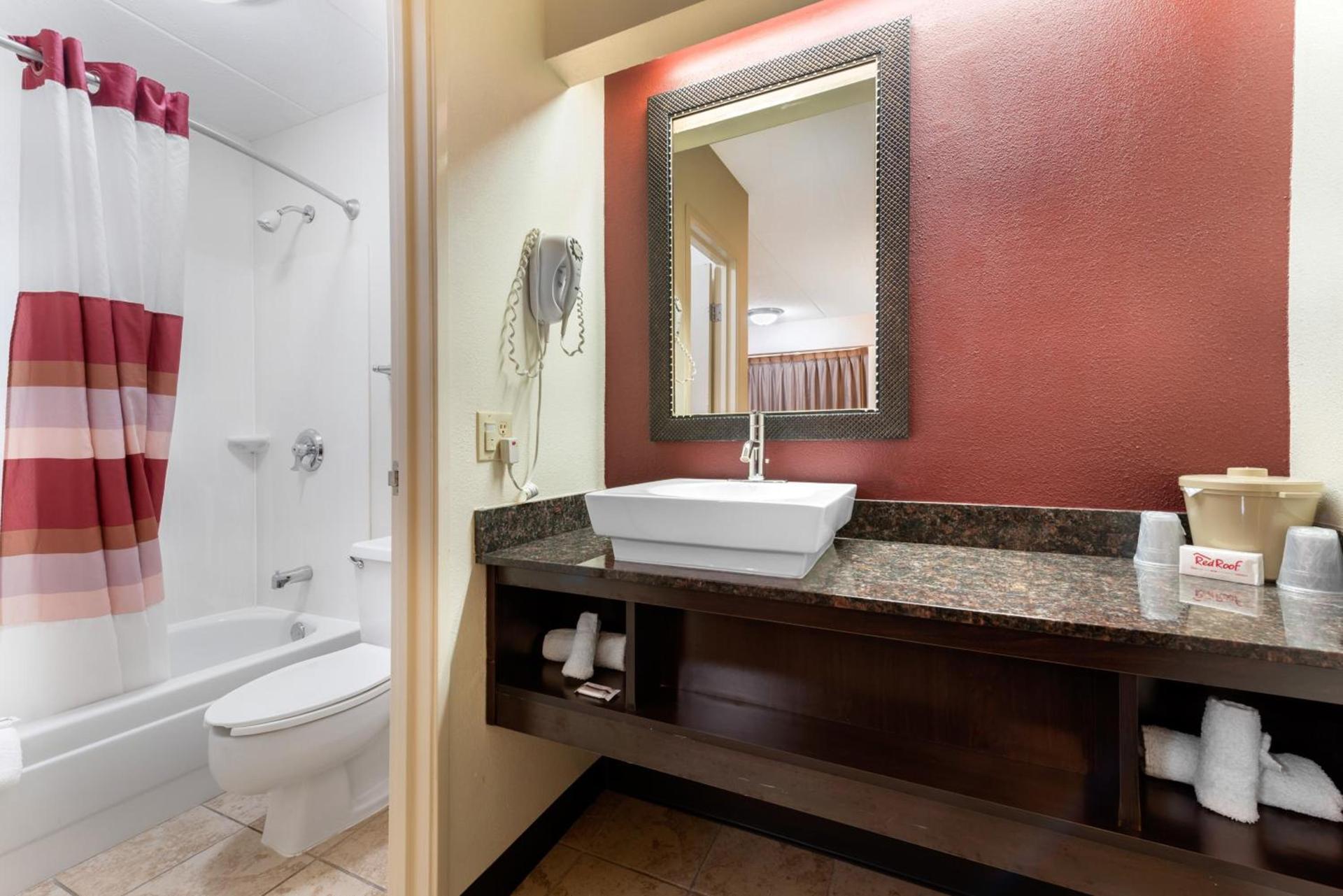 Red Roof Inn Lafayette - Purdue University photo 25